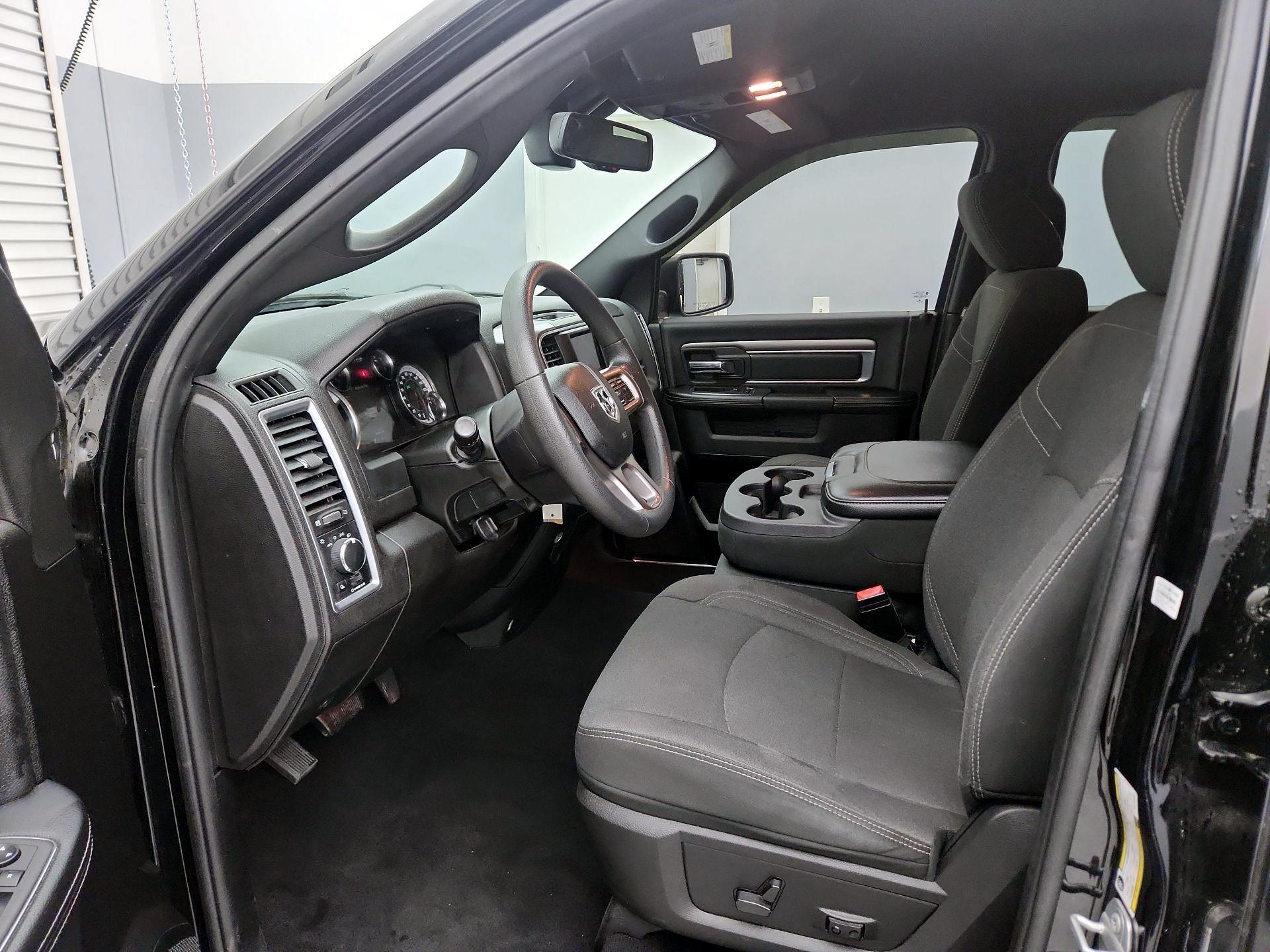 Thumbnail: 2022 RAM 1500 Classic - 11