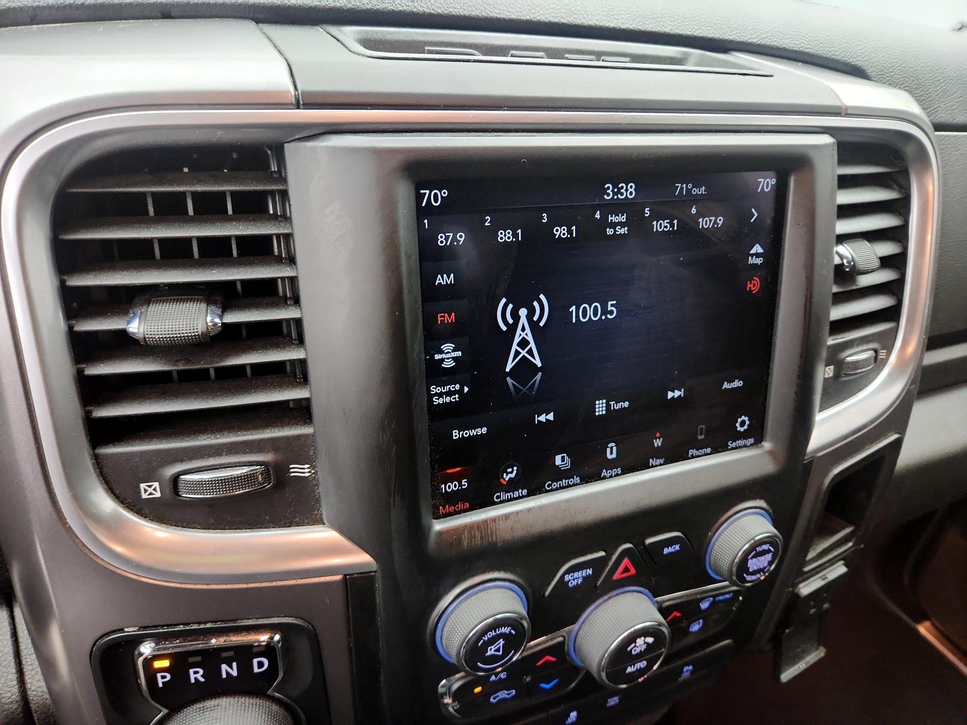 Thumbnail: 2022 RAM 1500 Classic - 16