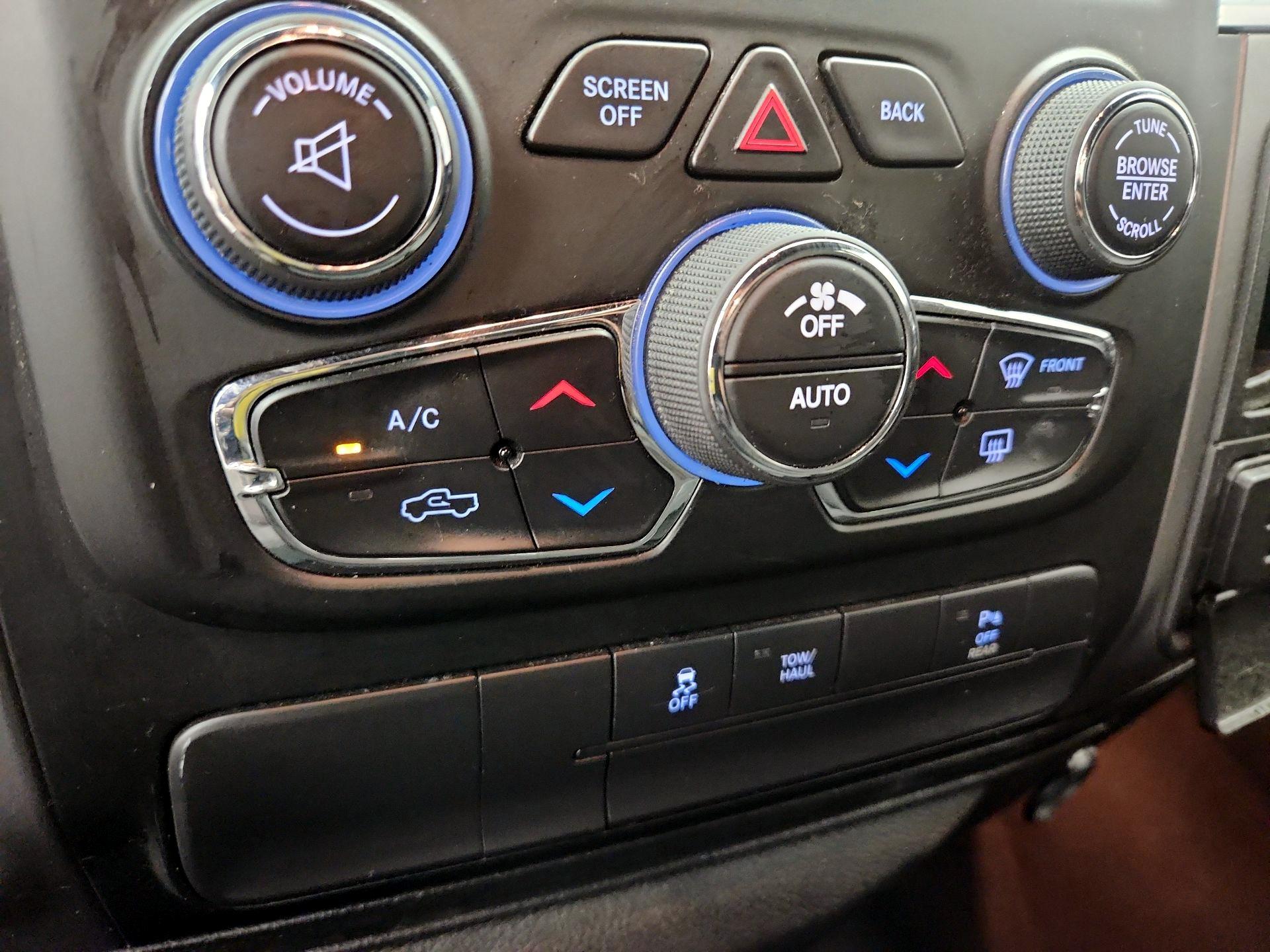 Thumbnail: 2022 RAM 1500 Classic - 17