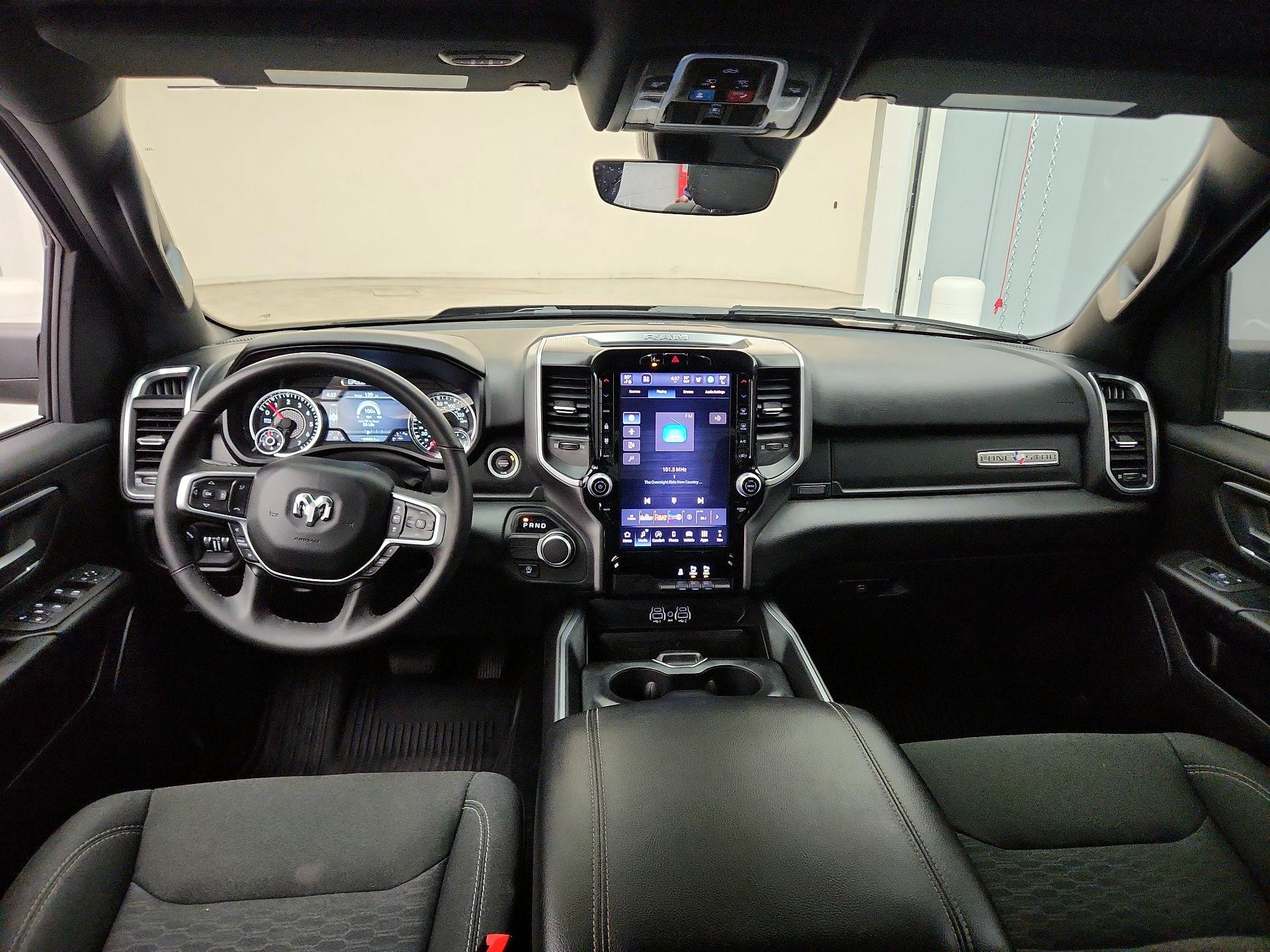 Thumbnail: 2025 RAM 1500 - 9