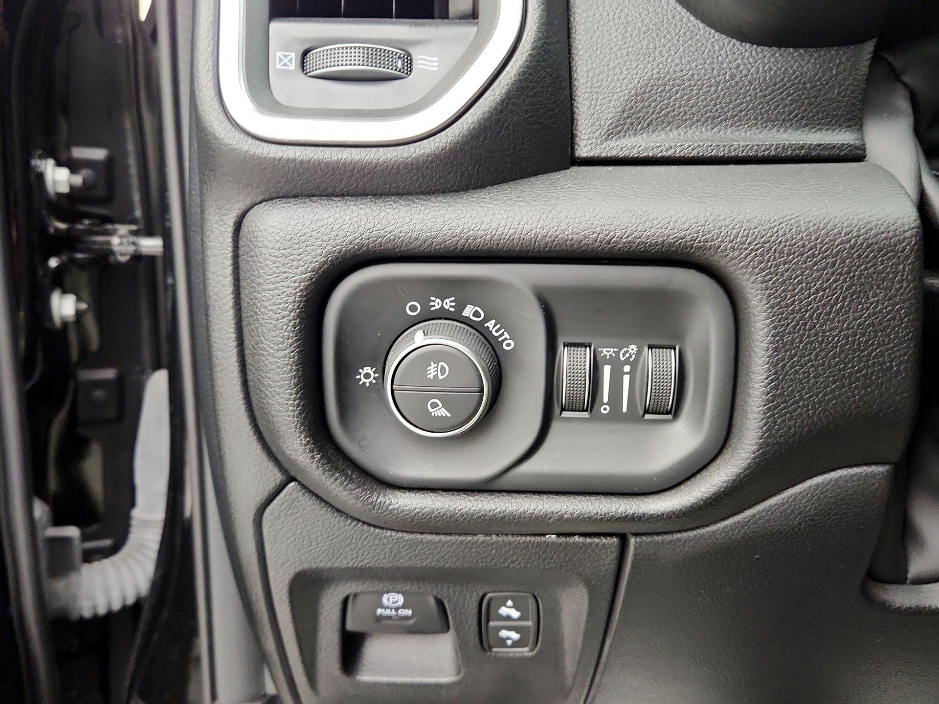 Thumbnail: 2025 RAM 1500 - 13