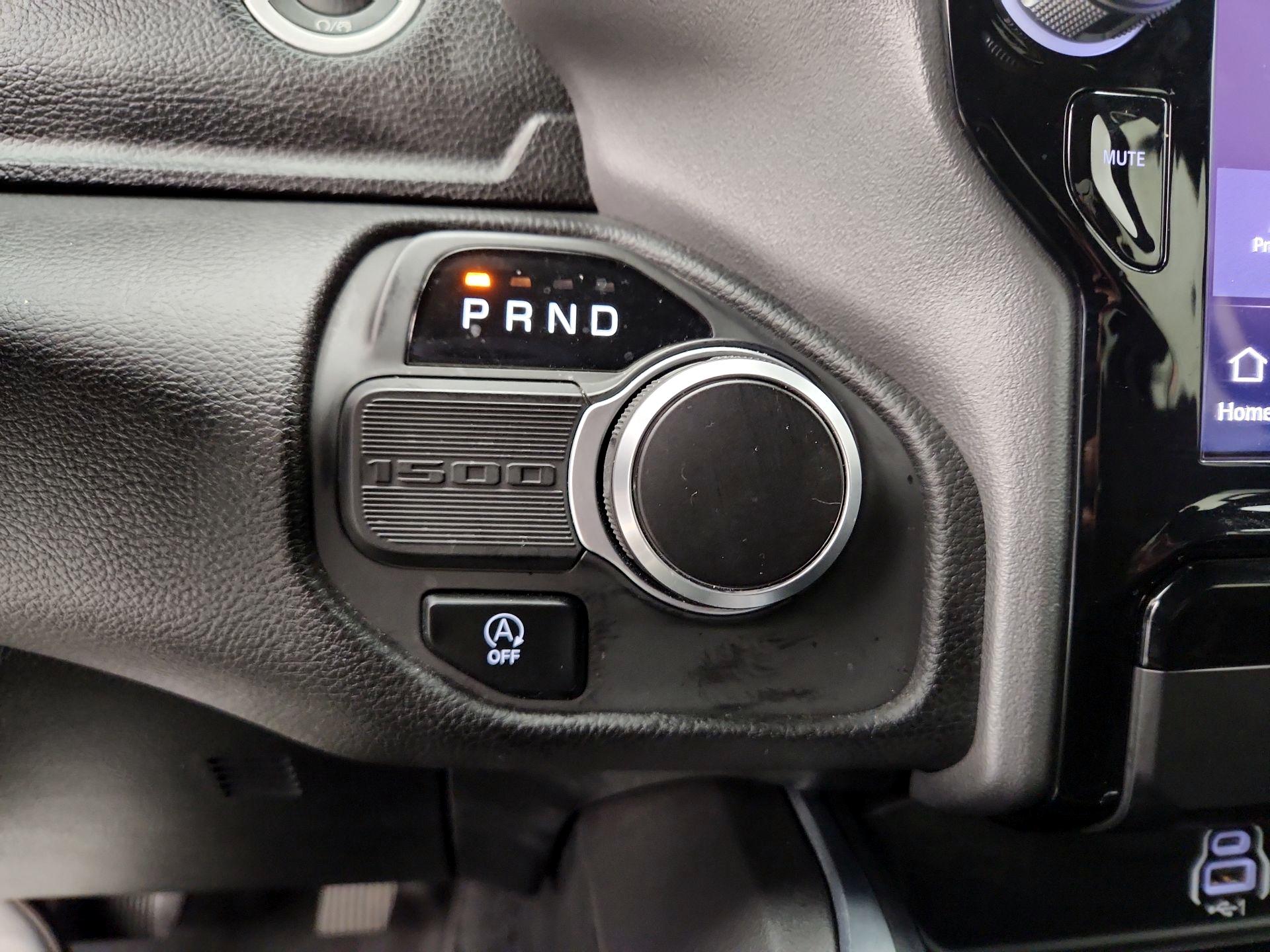 Thumbnail: 2025 RAM 1500 - 17