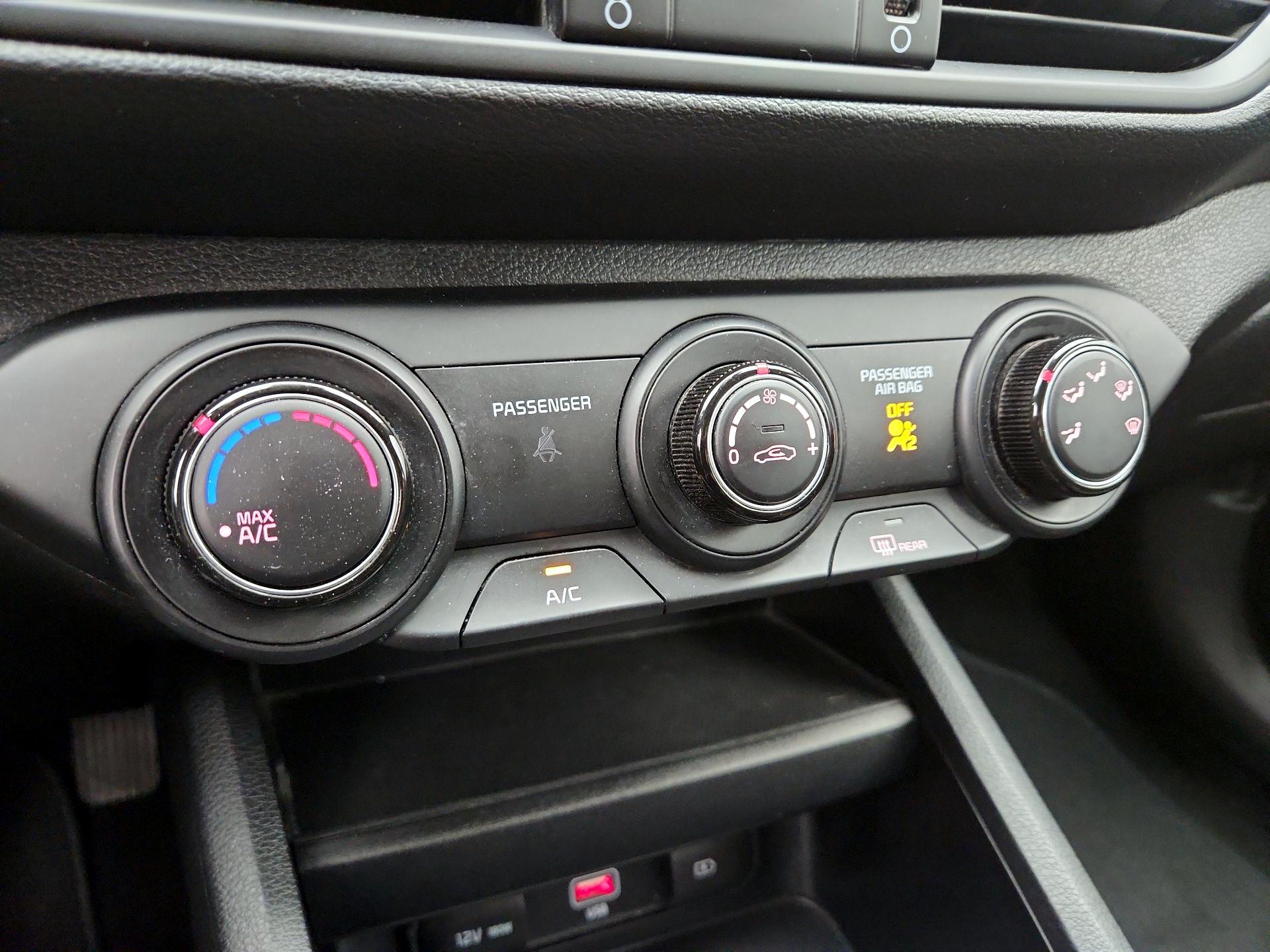 Thumbnail: 2024 Kia Forte - 16