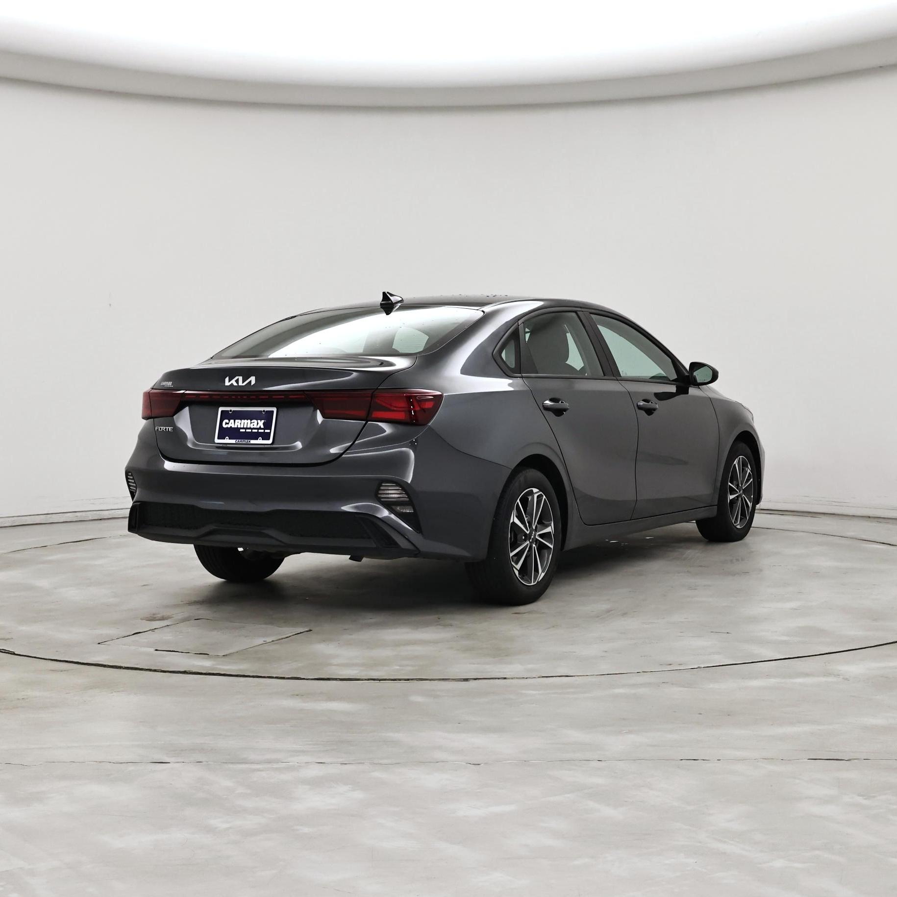 Thumbnail: 2024 Kia Forte - 8