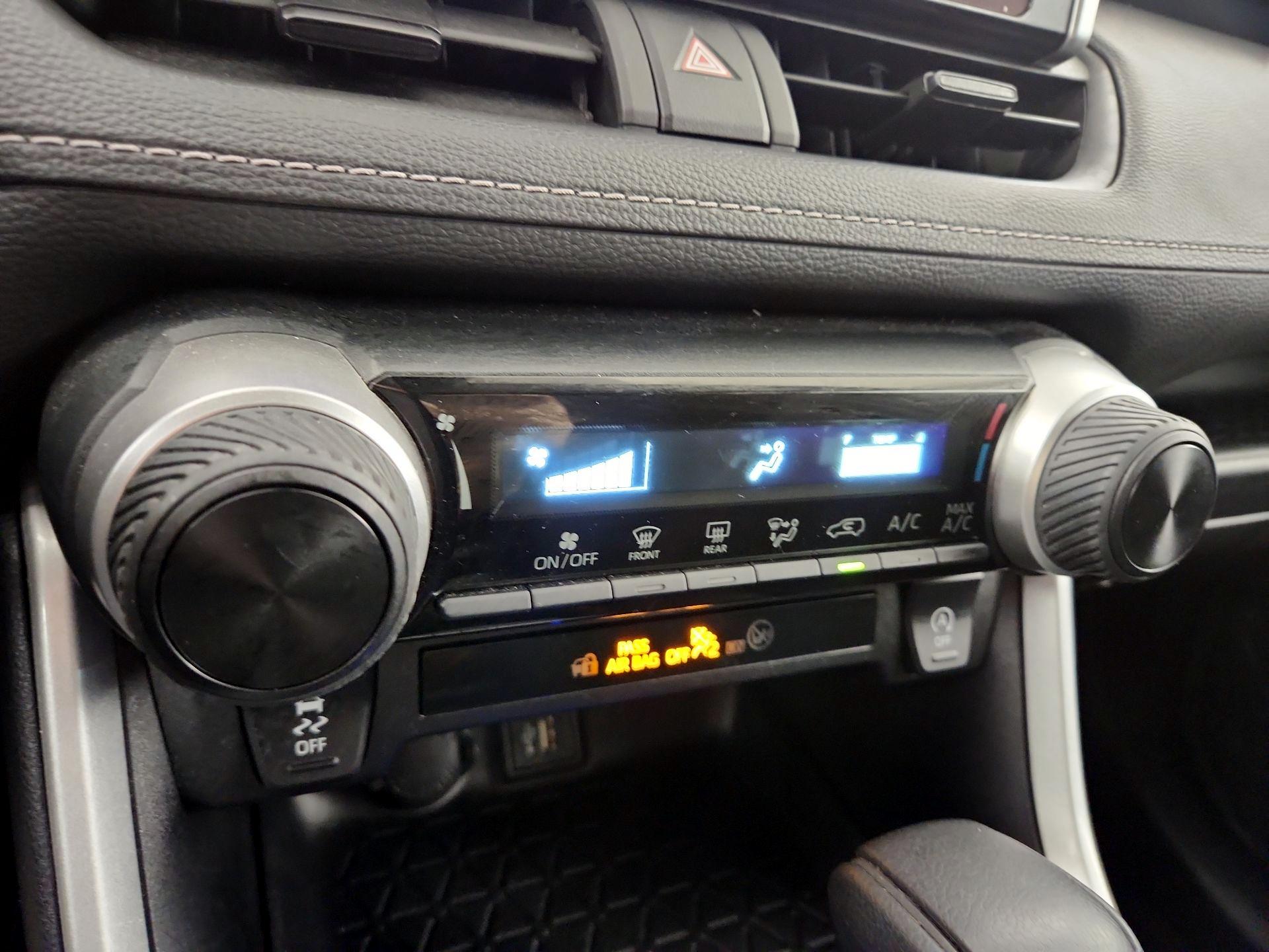 Thumbnail: 2024 Toyota RAV4 - 16