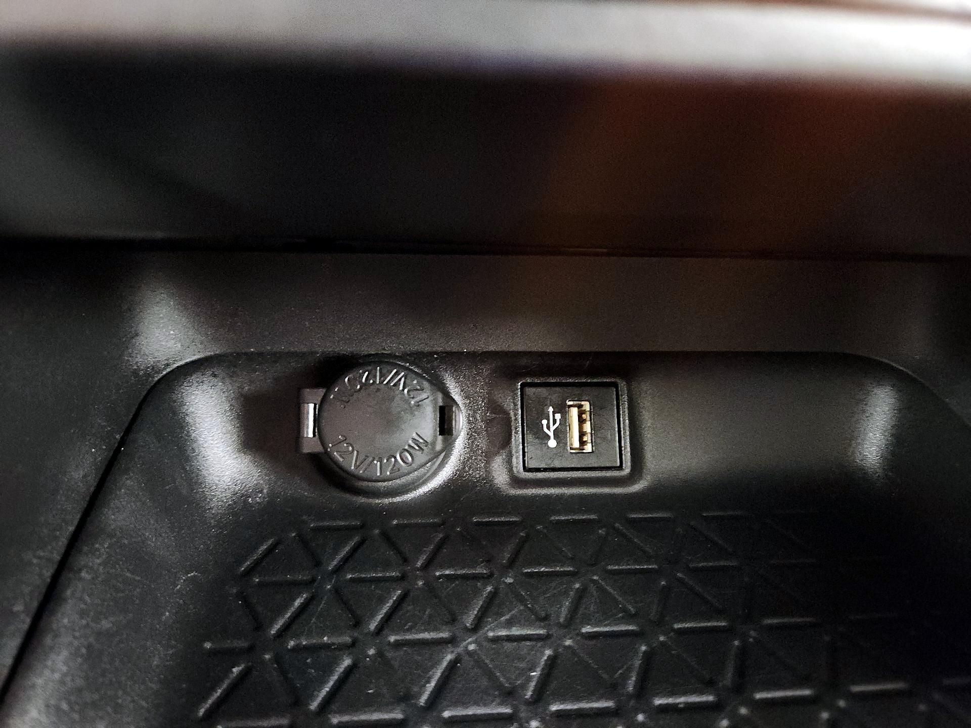 Thumbnail: 2024 Toyota RAV4 - 18