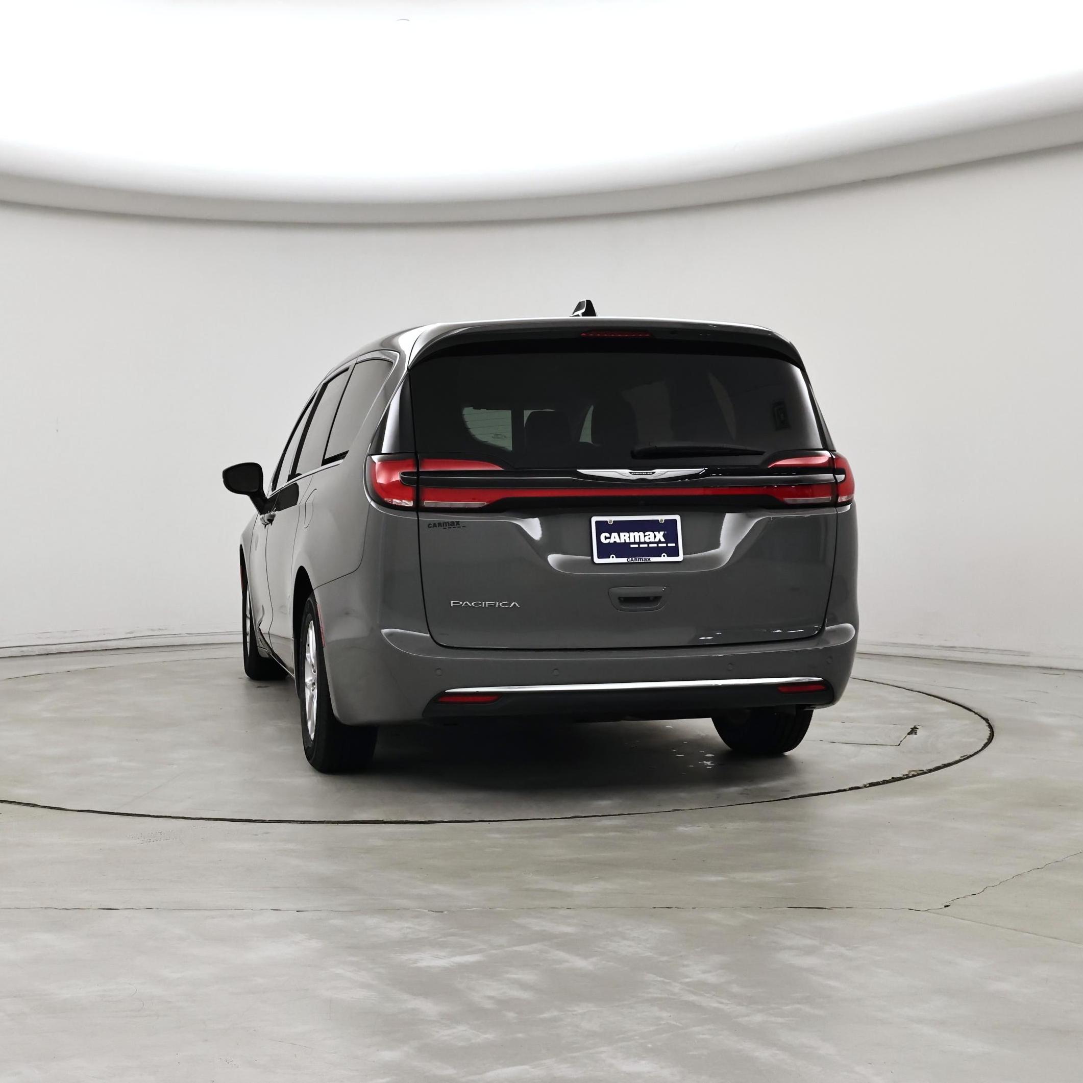 Thumbnail: 2023 Chrysler Pacifica - 6