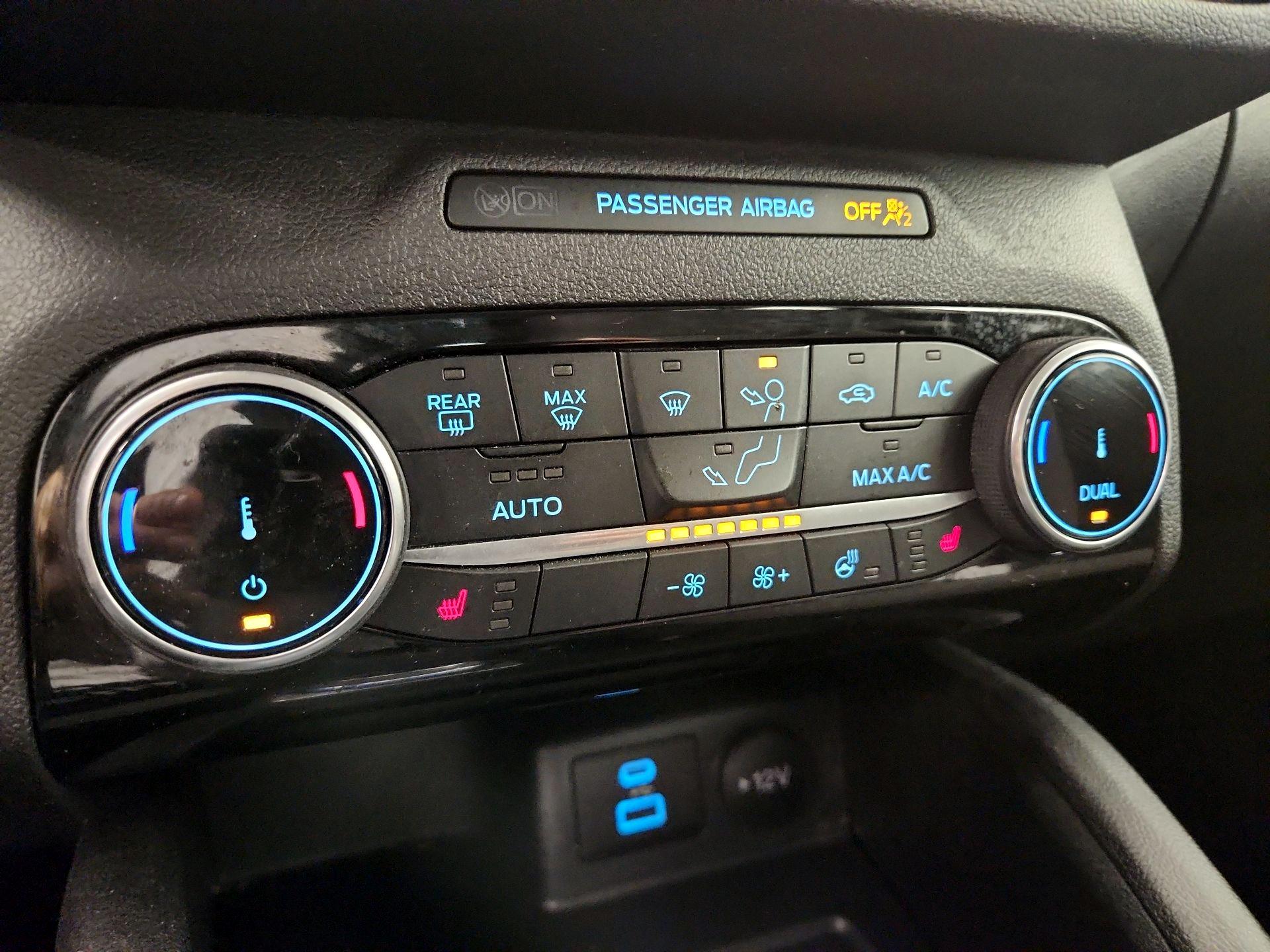 Thumbnail: 2022 Ford Escape - 16