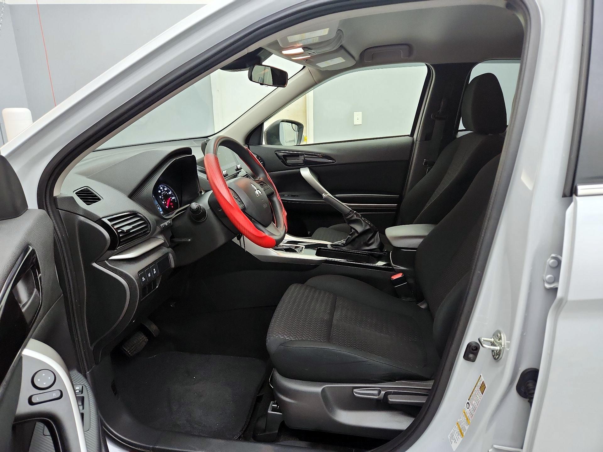 Thumbnail: 2023 Mitsubishi Eclipse Cross - 11