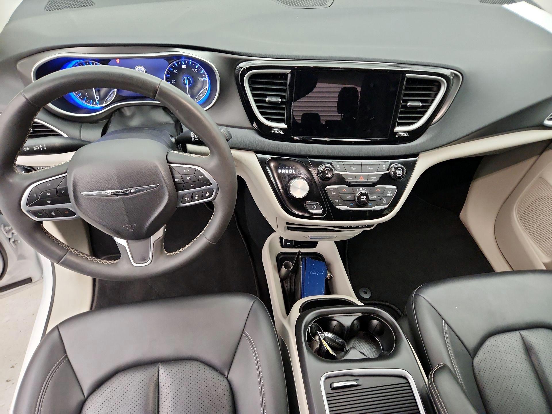 Thumbnail: 2024 Chrysler Pacifica - 9