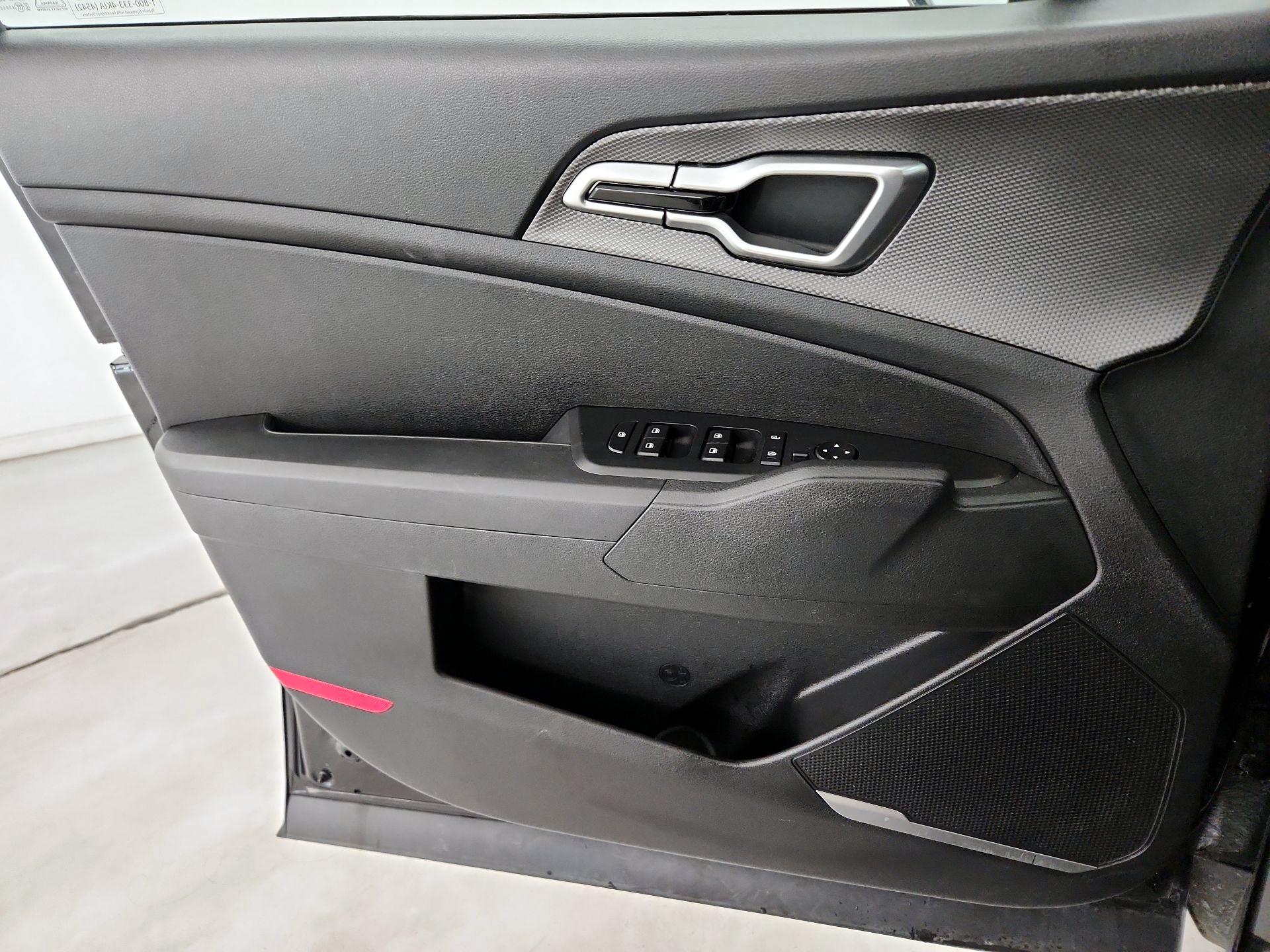 Thumbnail: 2024 Kia Sportage - 12