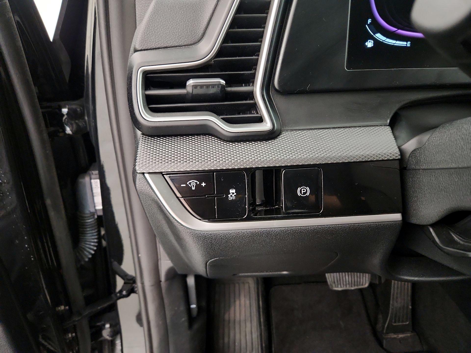 Thumbnail: 2024 Kia Sportage - 13