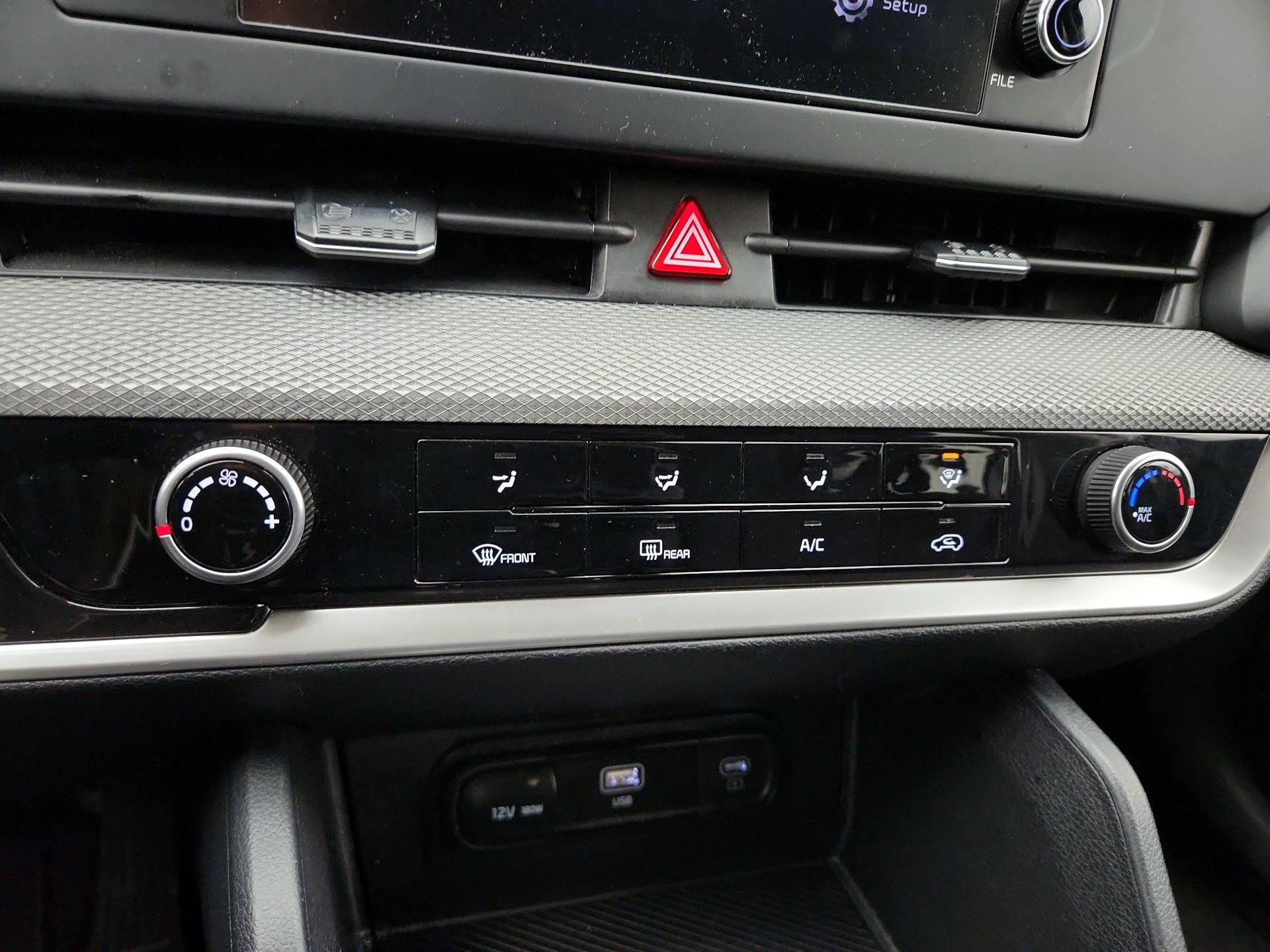 Thumbnail: 2024 Kia Sportage - 16