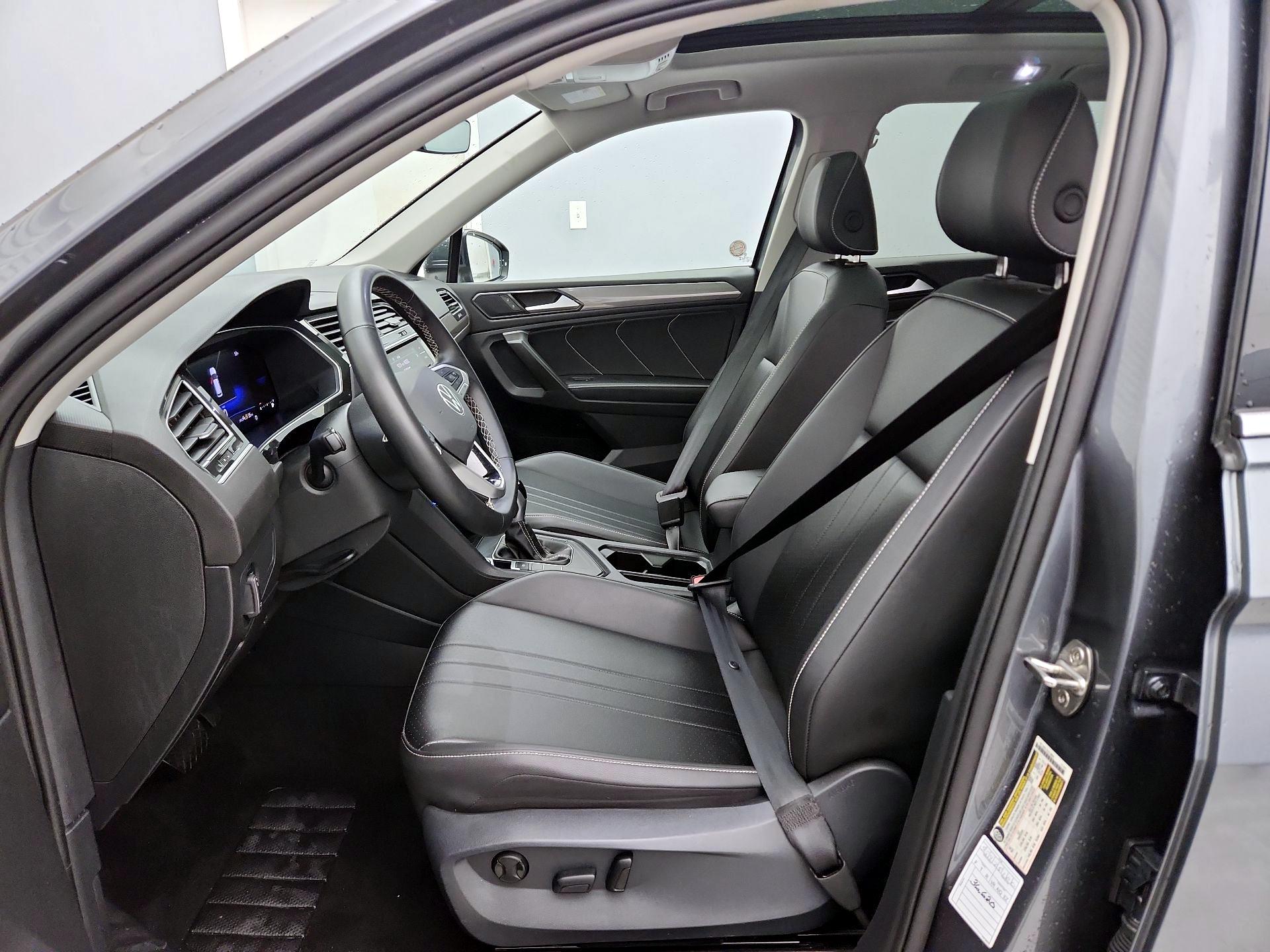 Thumbnail: 2024 Volkswagen Tiguan - 11