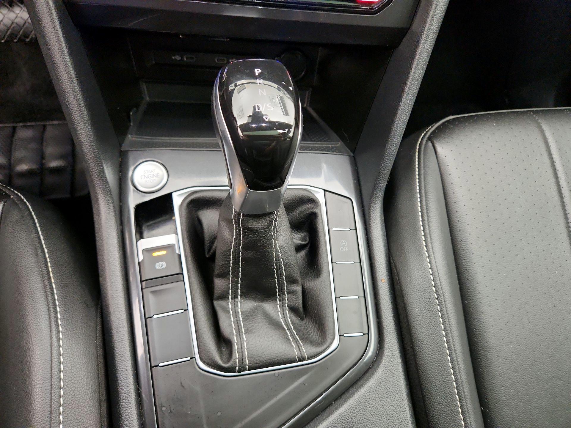 Thumbnail: 2024 Volkswagen Tiguan - 17