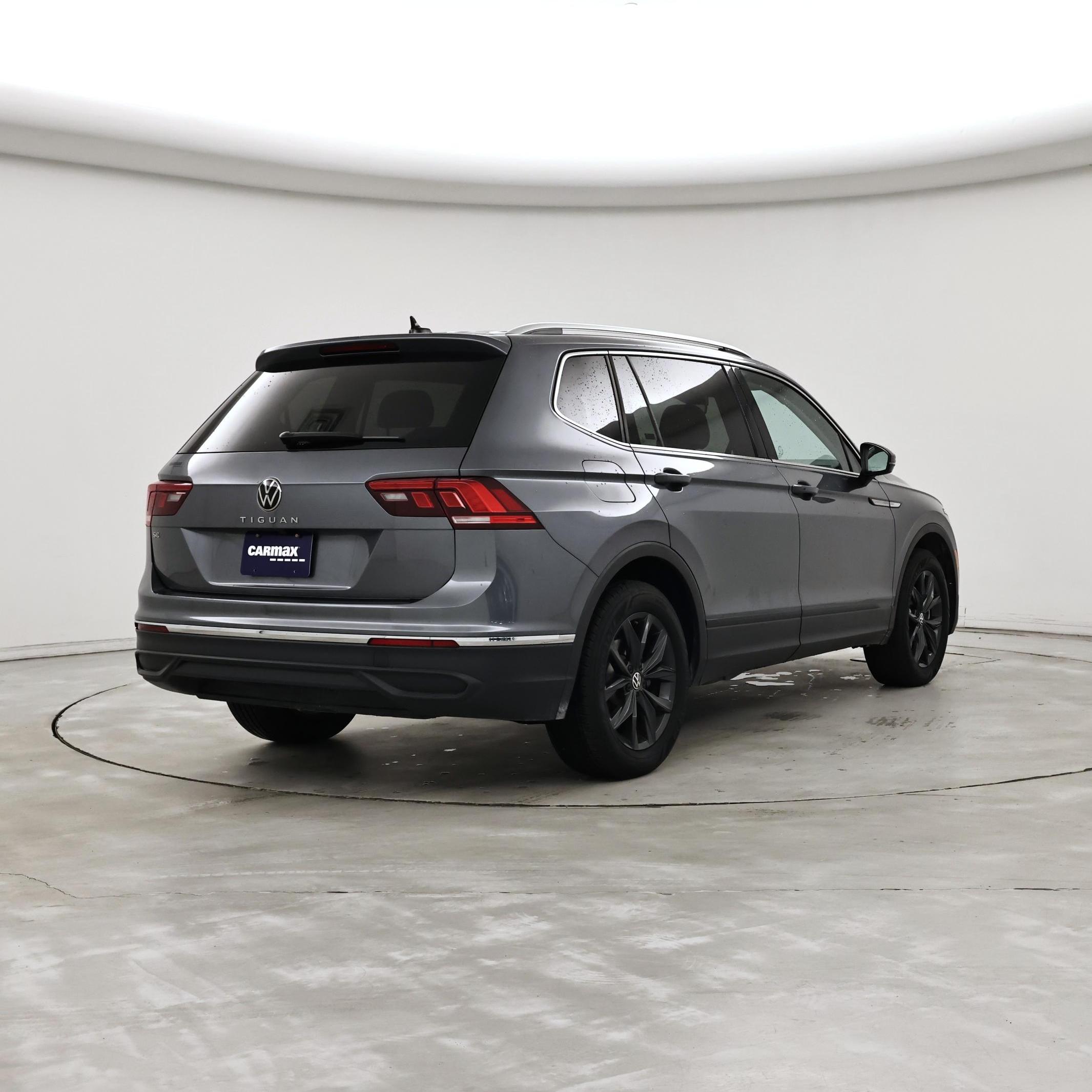 Thumbnail: 2024 Volkswagen Tiguan - 8