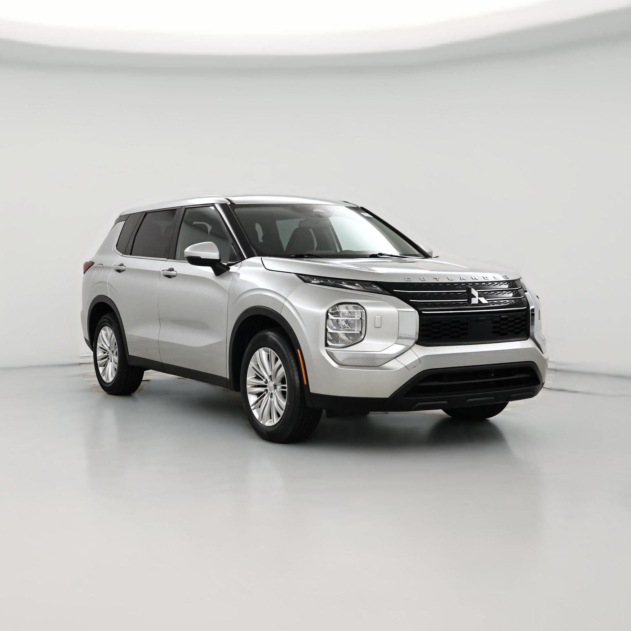 Thumbnail: 2023 Mitsubishi Outlander - 1