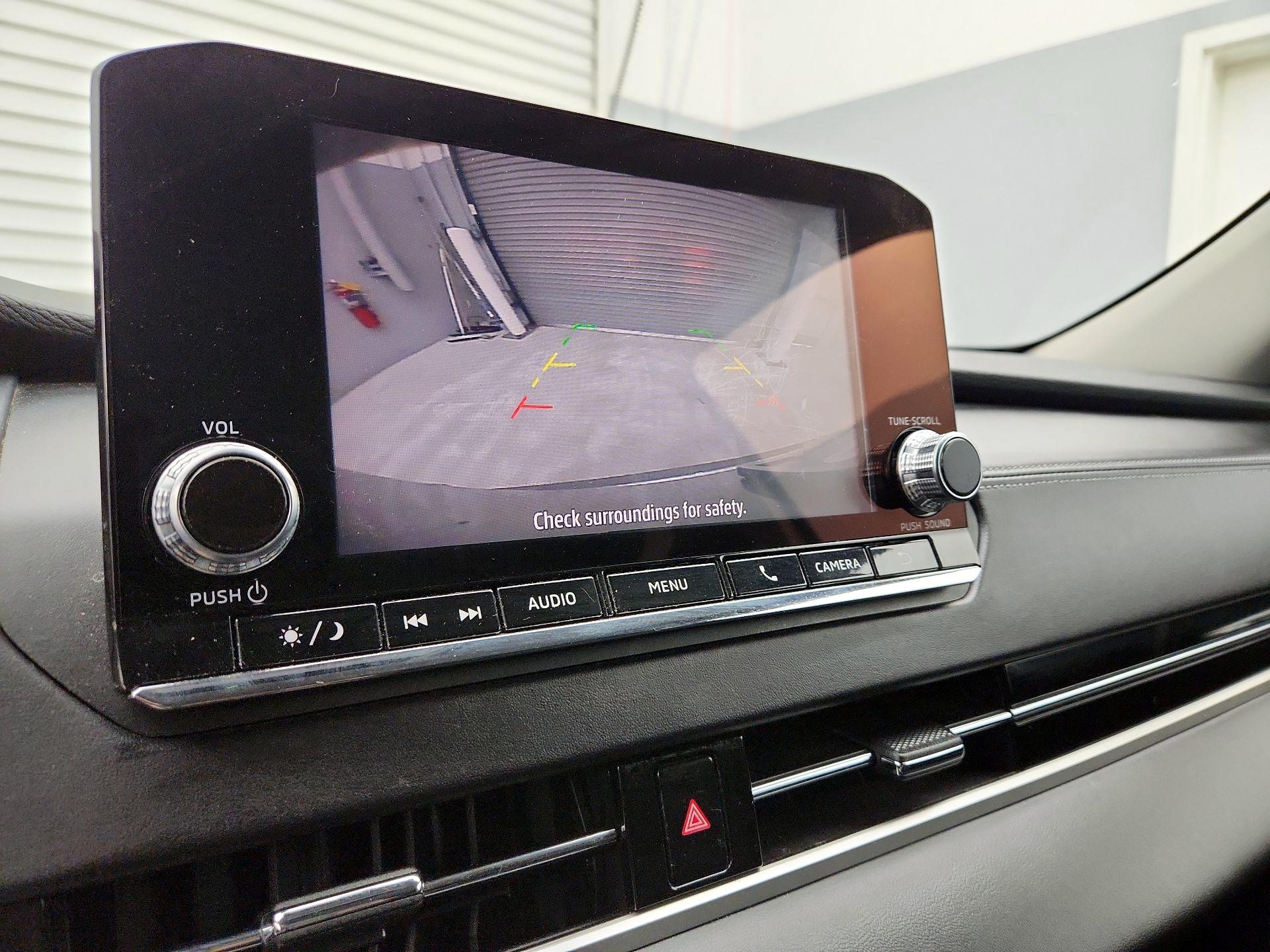 Thumbnail: 2023 Mitsubishi Outlander - 14