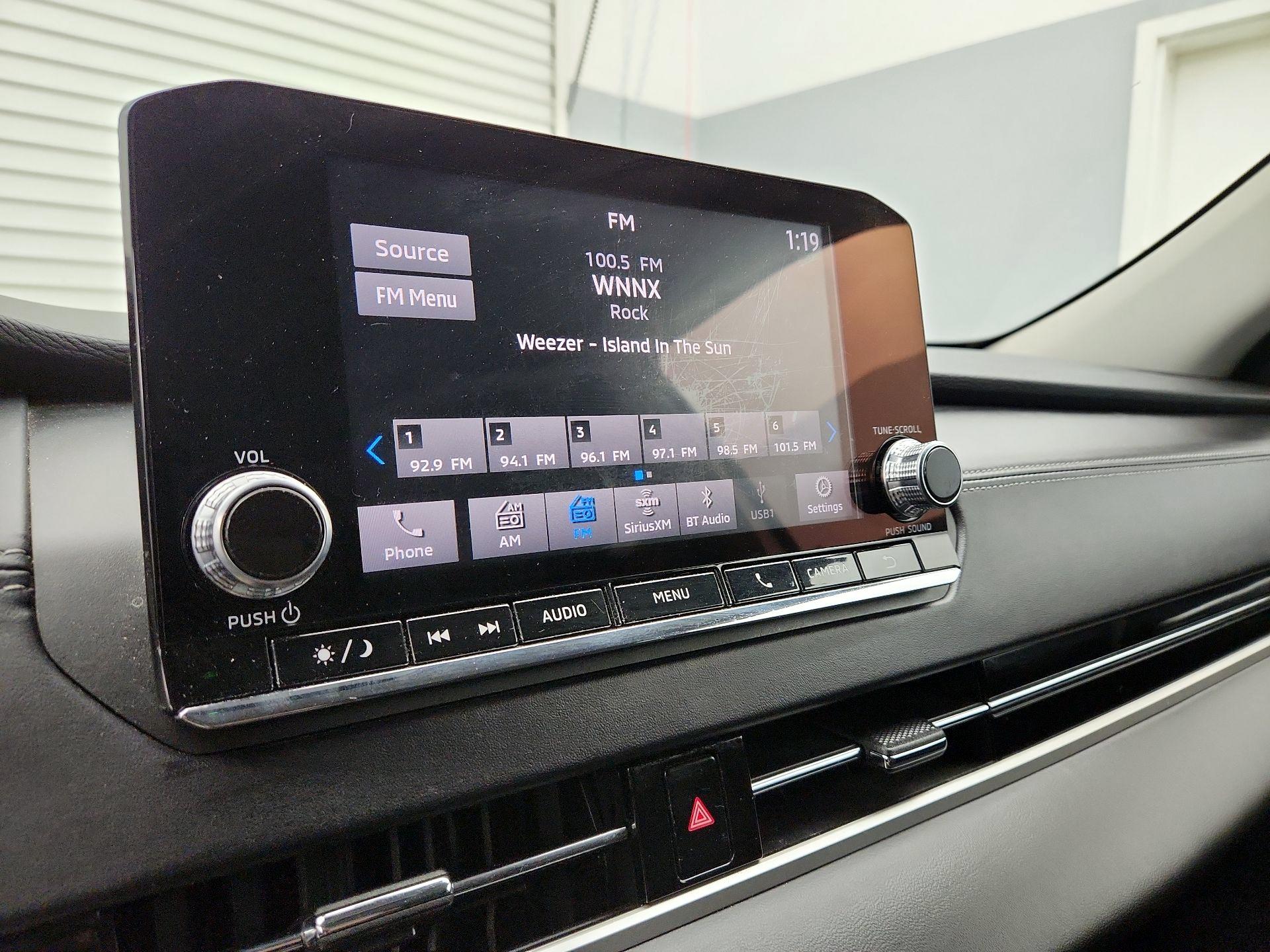 Thumbnail: 2023 Mitsubishi Outlander - 15