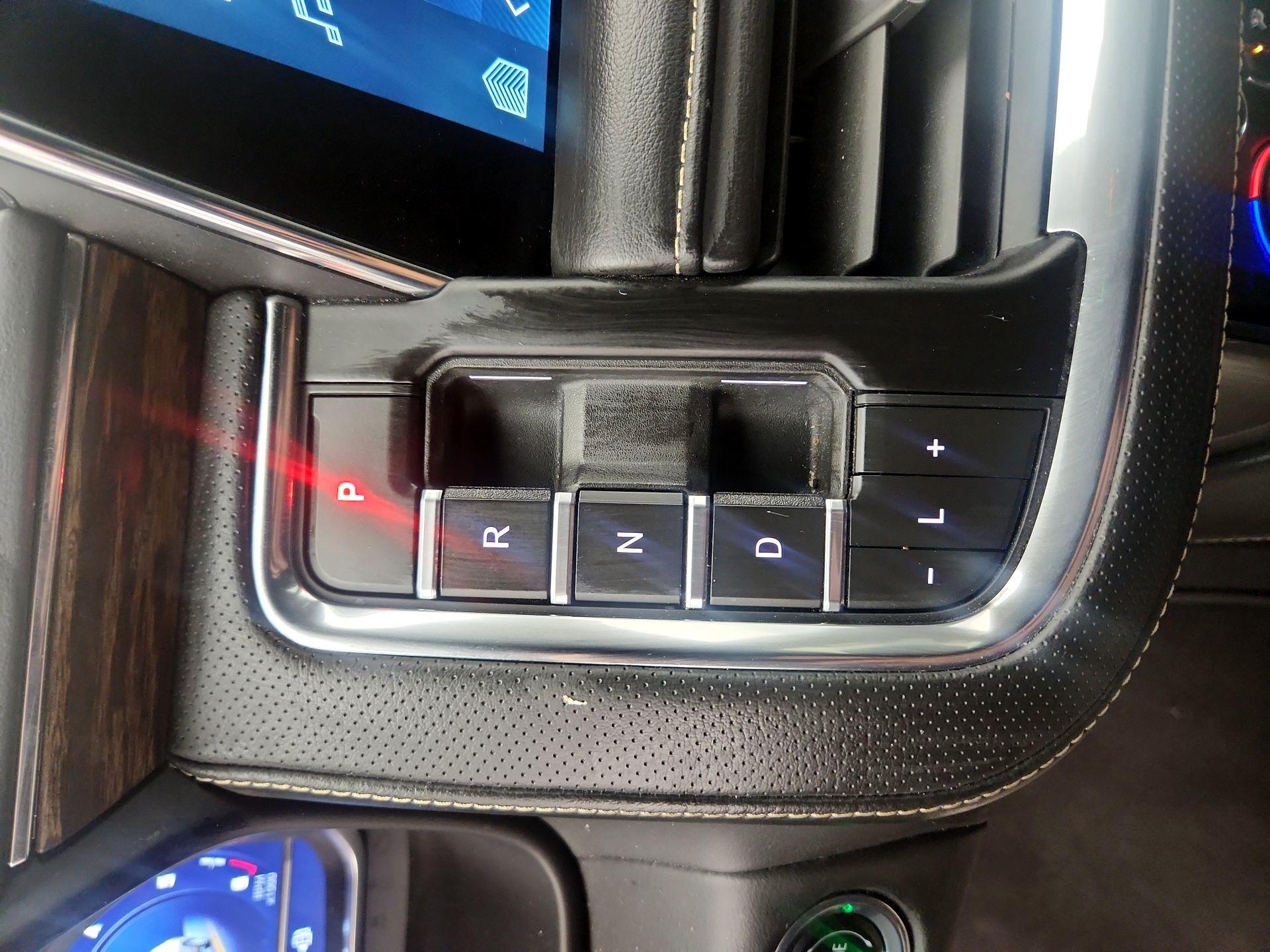 Thumbnail: 2023 Chevrolet Suburban - 17