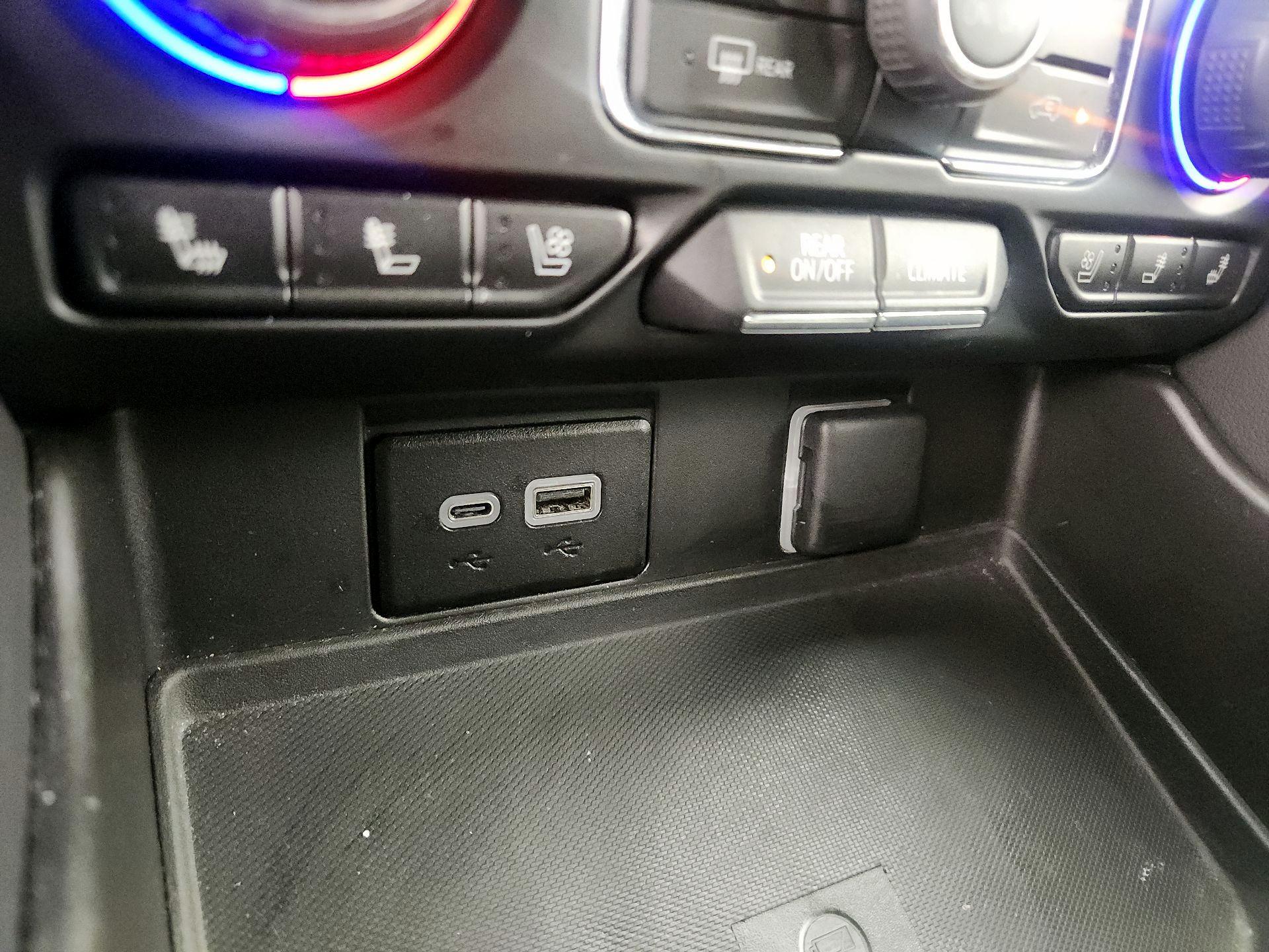 Thumbnail: 2023 Chevrolet Suburban - 18