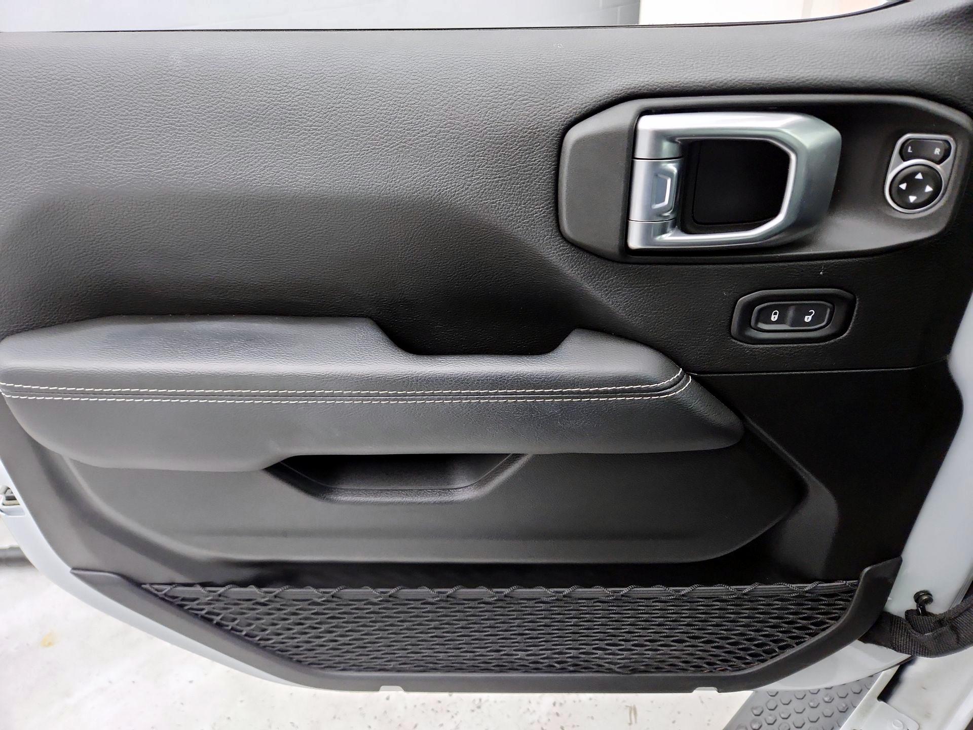 Thumbnail: 2021 Jeep Wrangler - 12