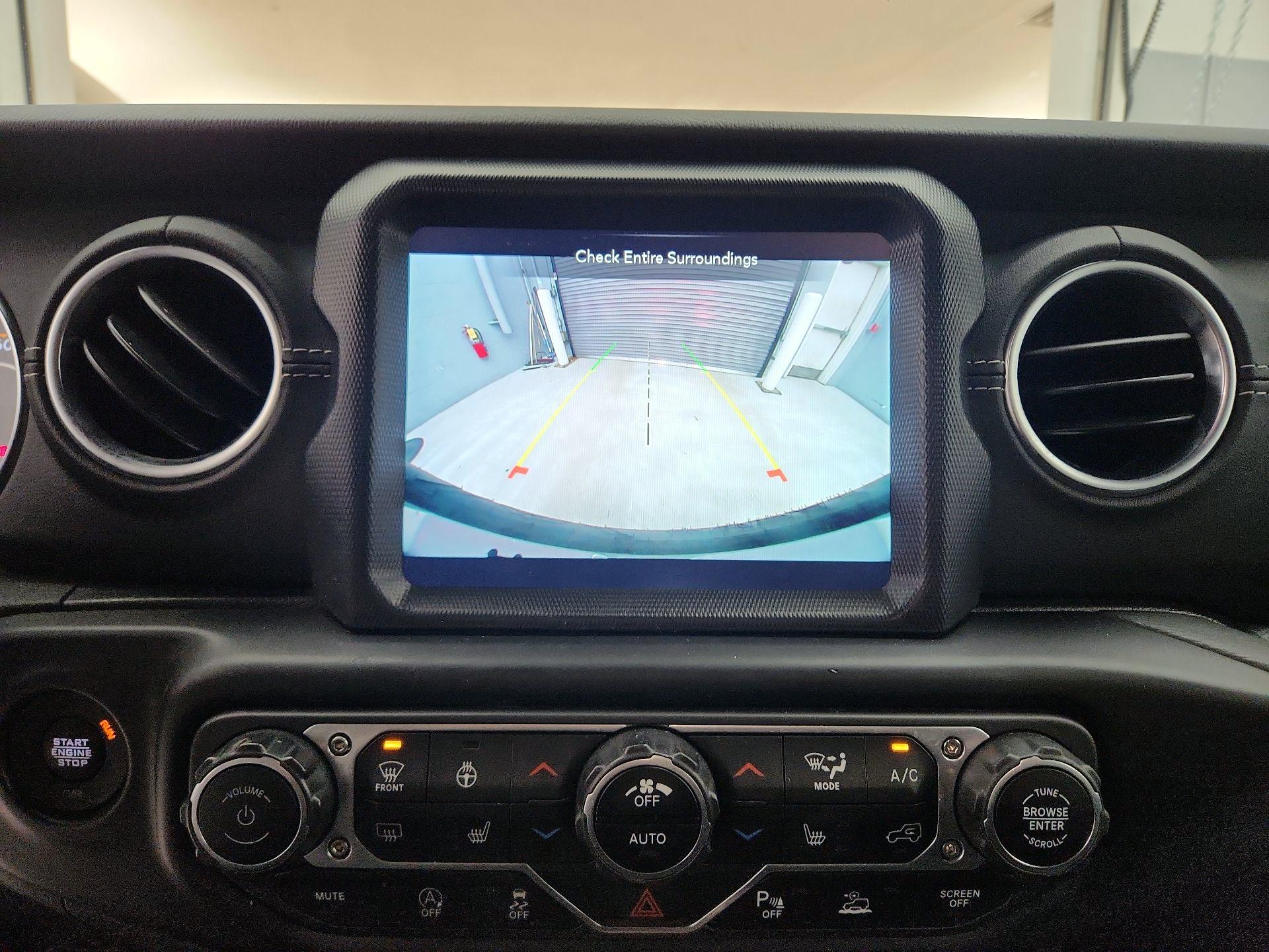 Thumbnail: 2022 Jeep Wrangler - 15