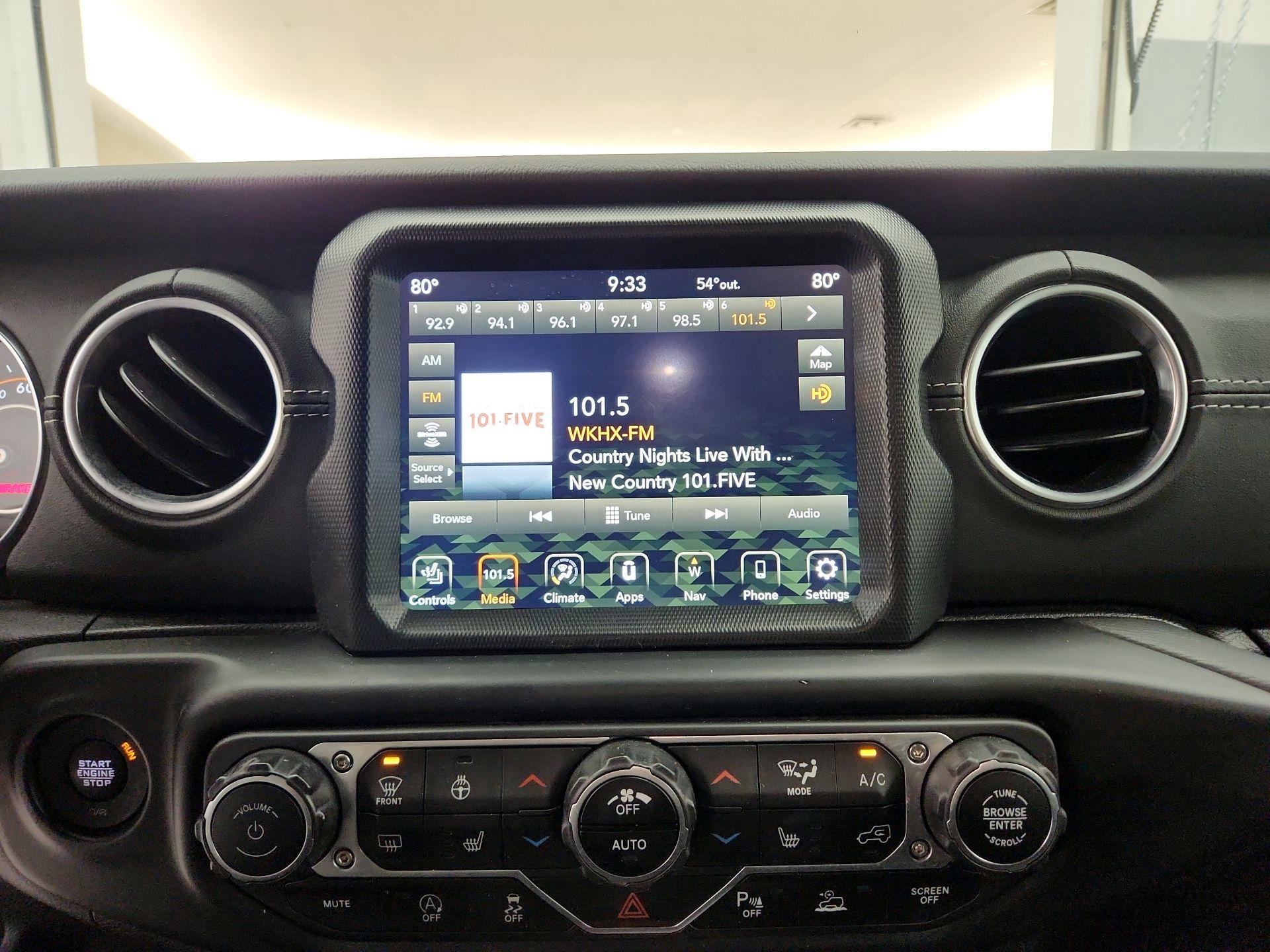 Thumbnail: 2022 Jeep Wrangler - 16