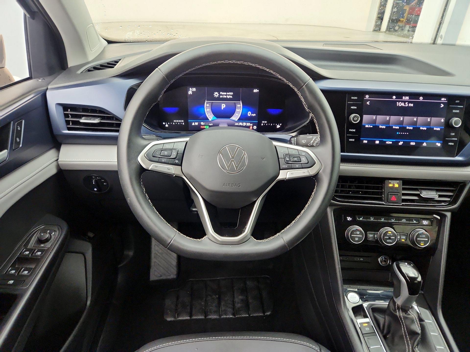 Thumbnail: 2024 Volkswagen Taos - 10