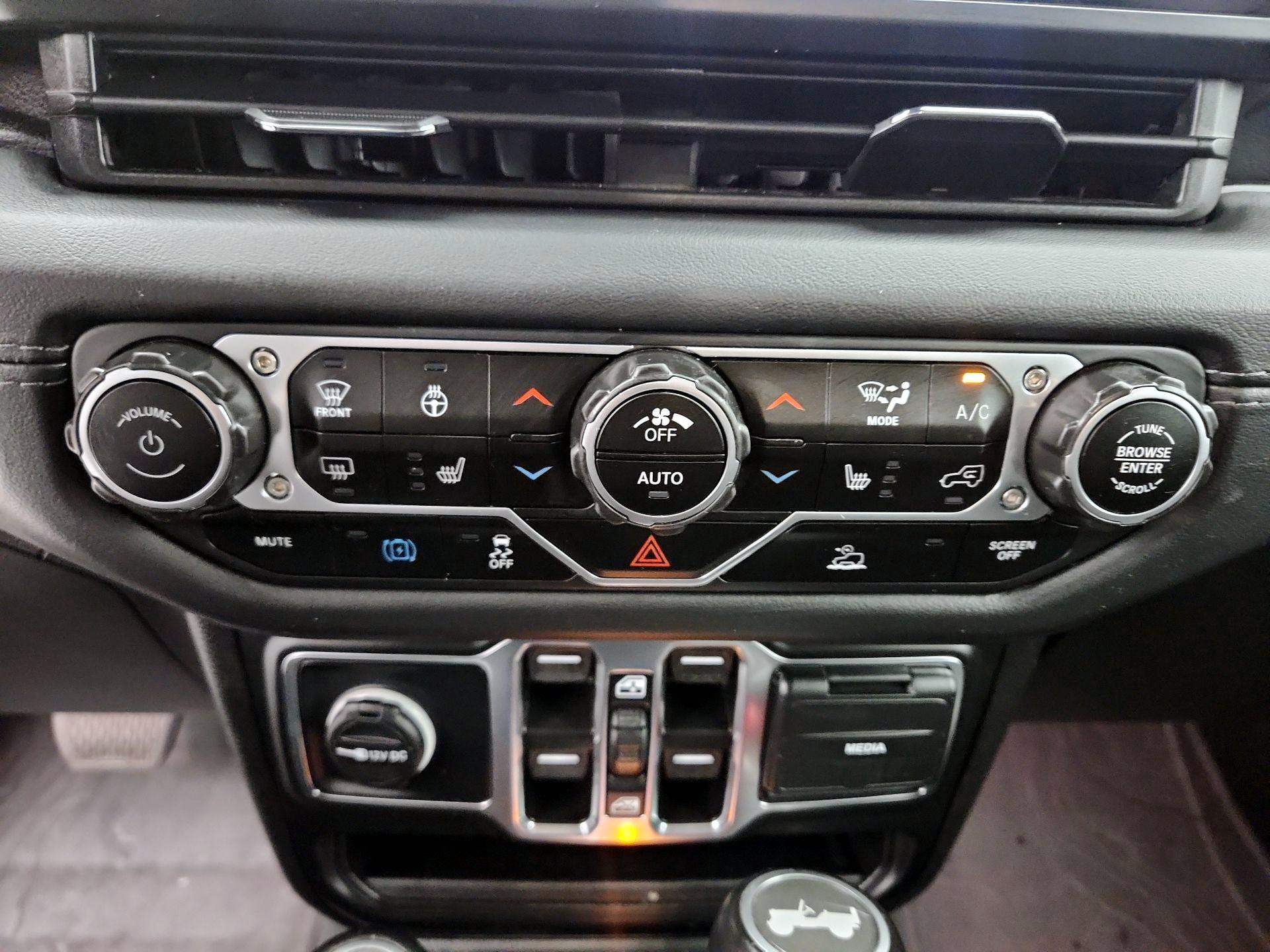 Thumbnail: 2024 Jeep Wrangler - 17