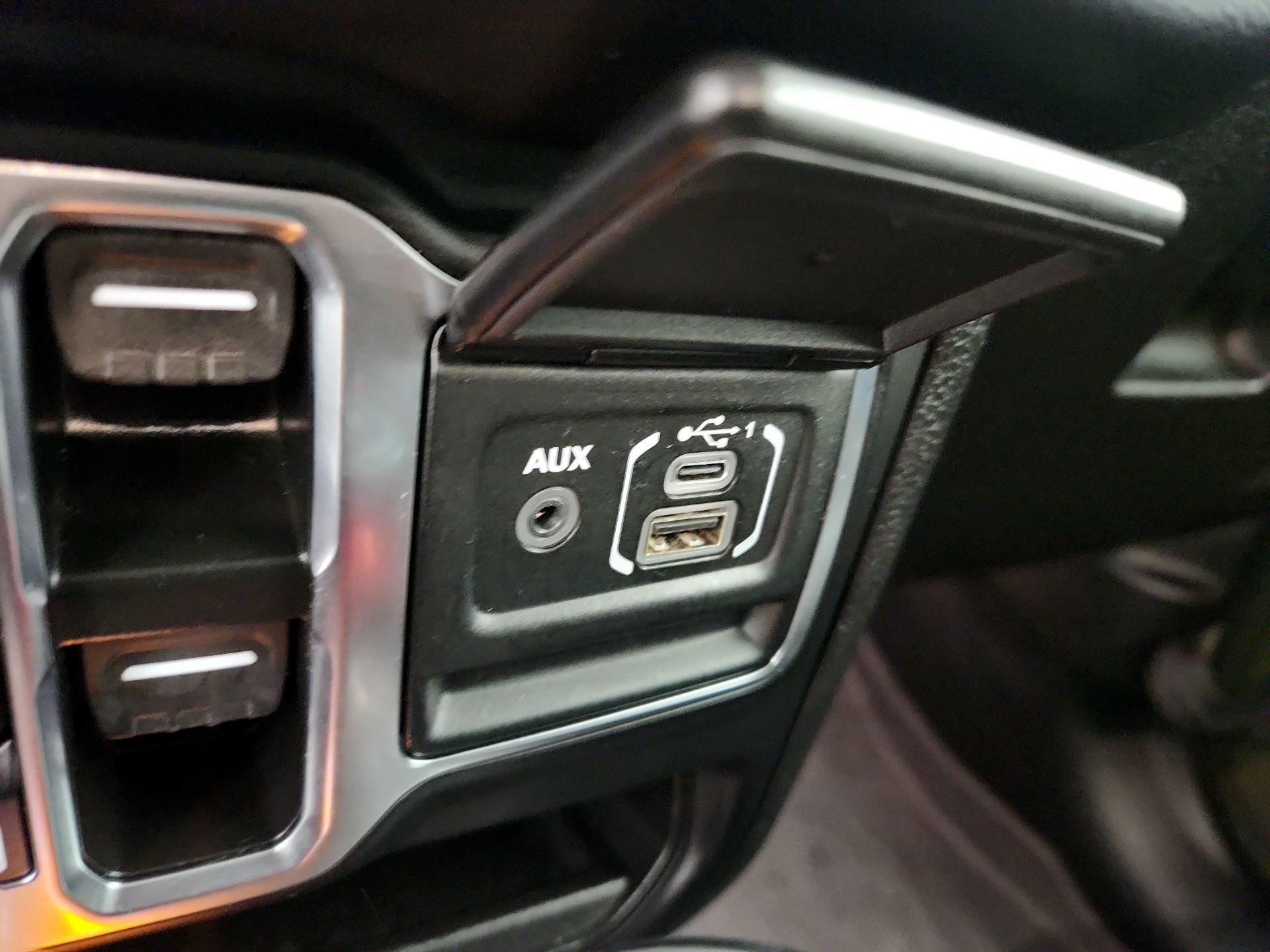 Thumbnail: 2024 Jeep Wrangler - 19