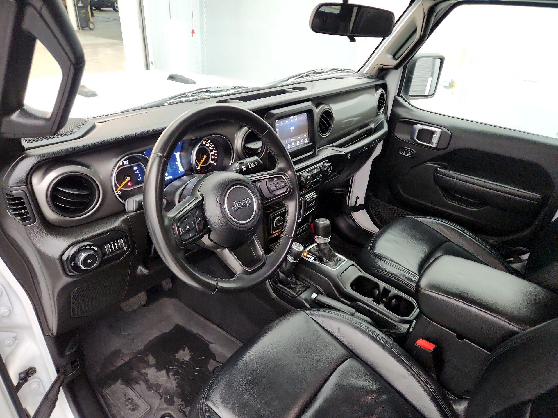 Thumbnail: 2022 Jeep Wrangler - 9