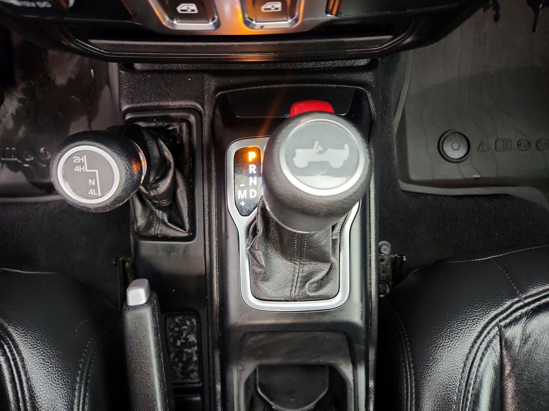 Thumbnail: 2022 Jeep Wrangler - 17