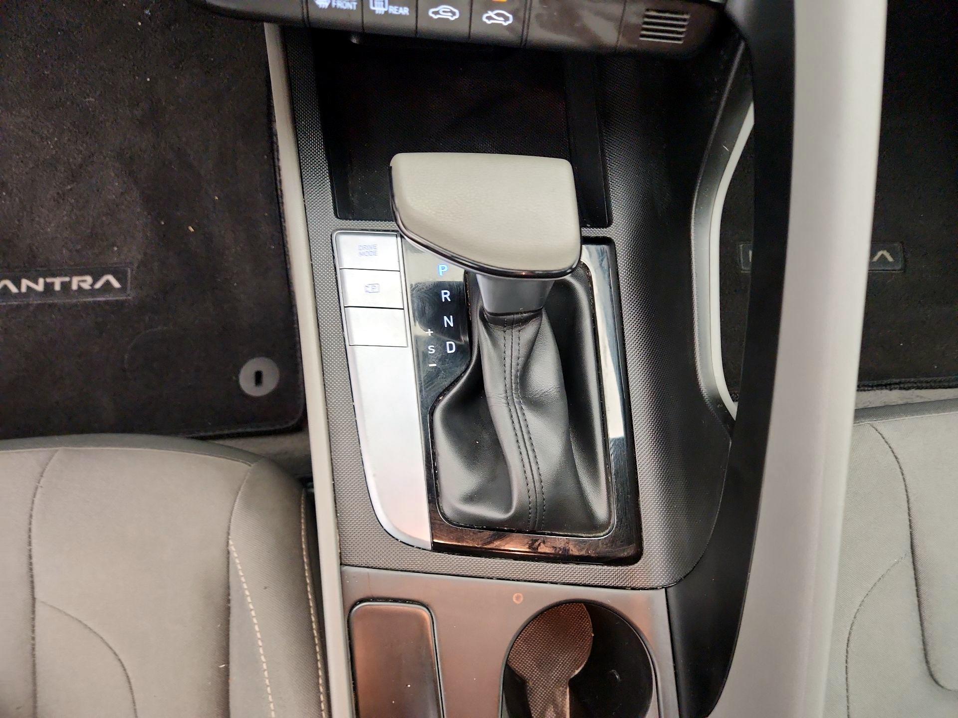 Thumbnail: 2024 Hyundai Elantra - 18