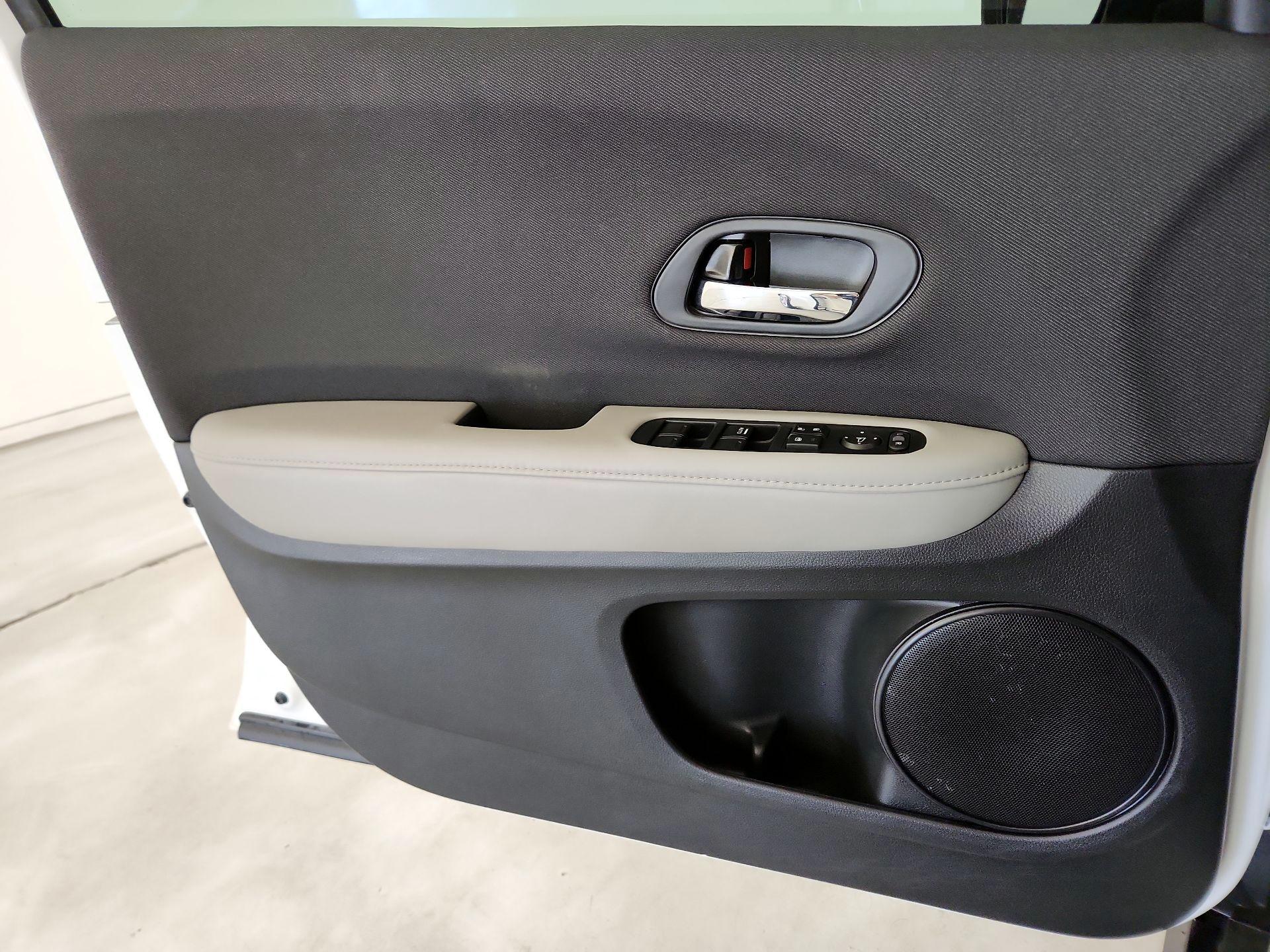 Thumbnail: 2022 Honda HR-V - 12