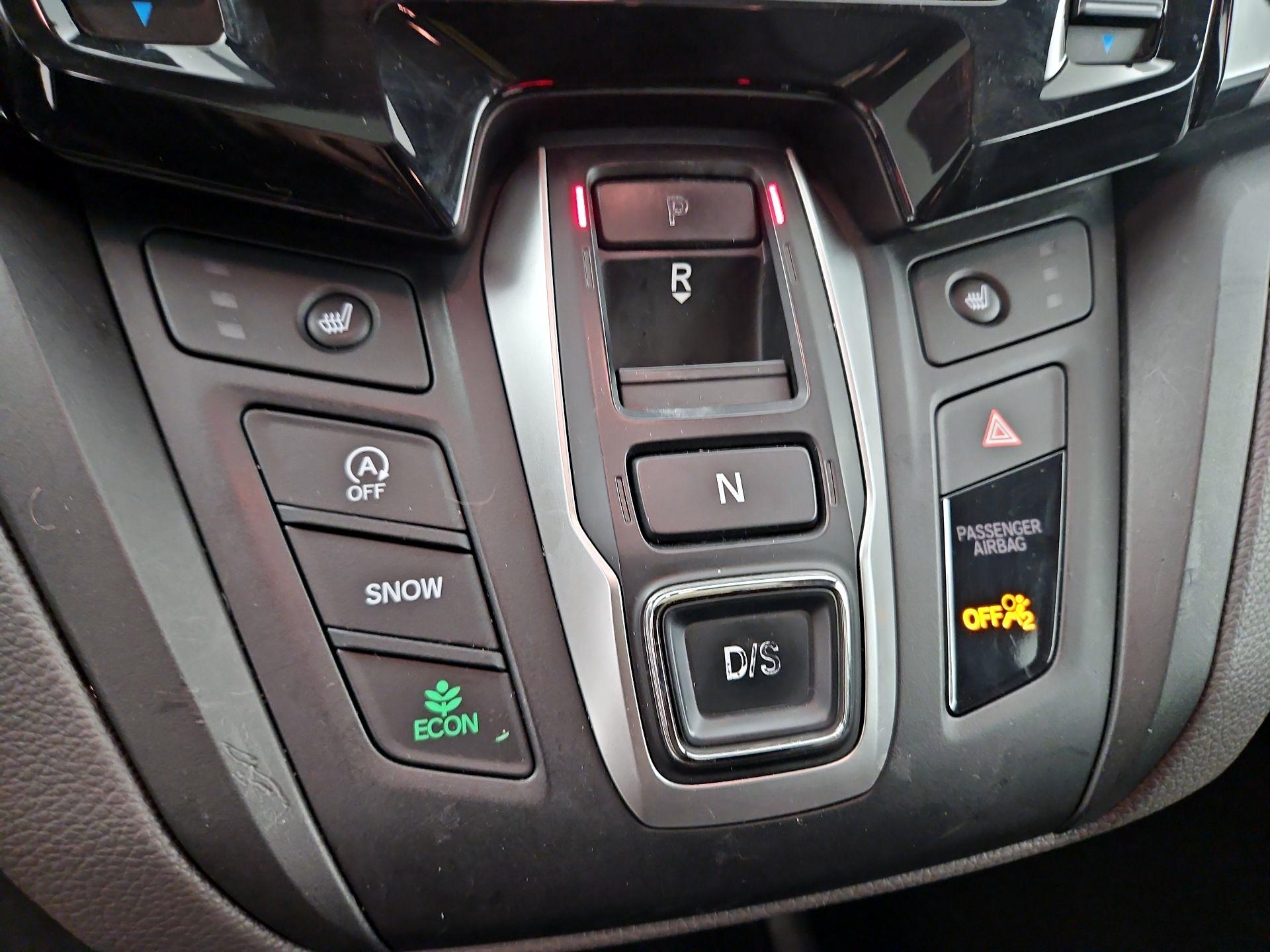 Thumbnail: 2018 Honda Odyssey - 17