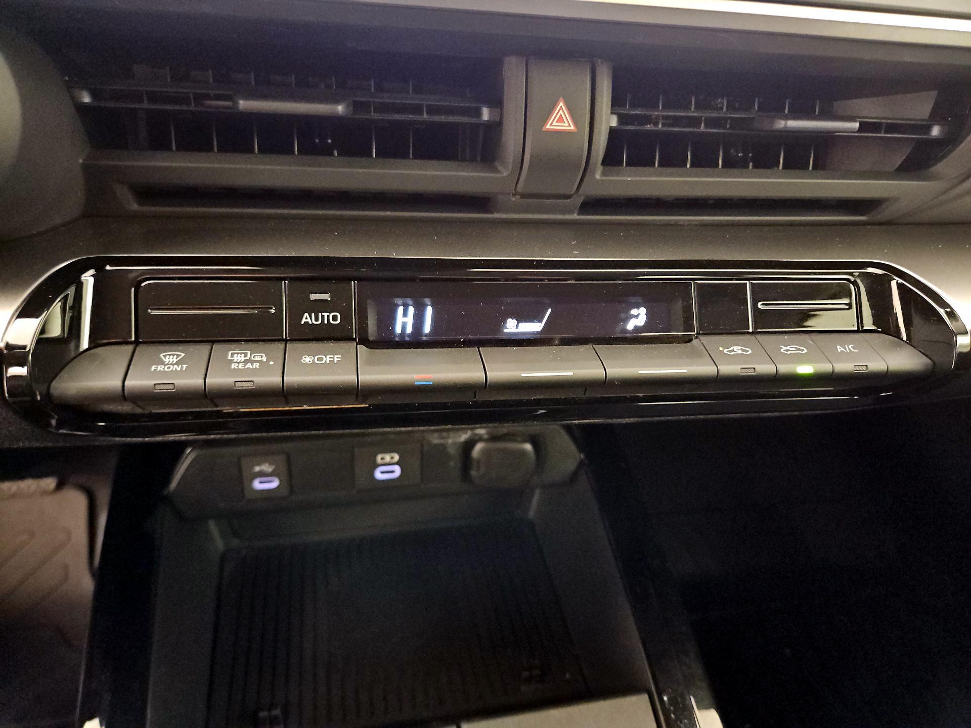 Thumbnail: 2024 Toyota Prius - 16