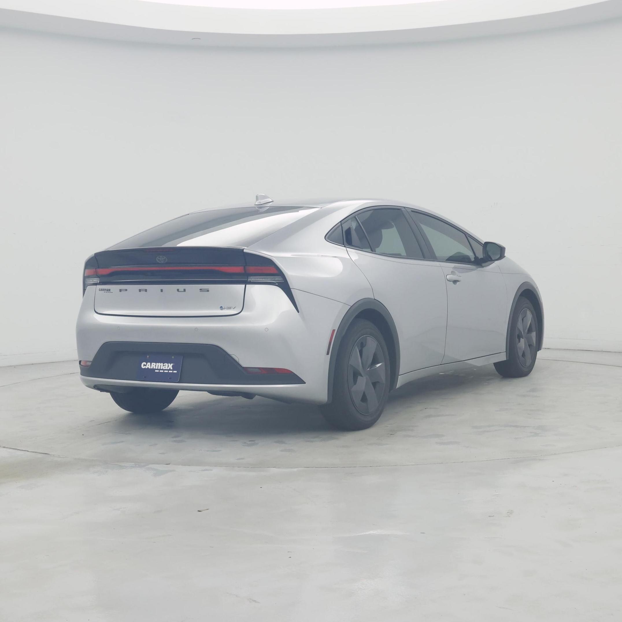 Thumbnail: 2024 Toyota Prius - 8