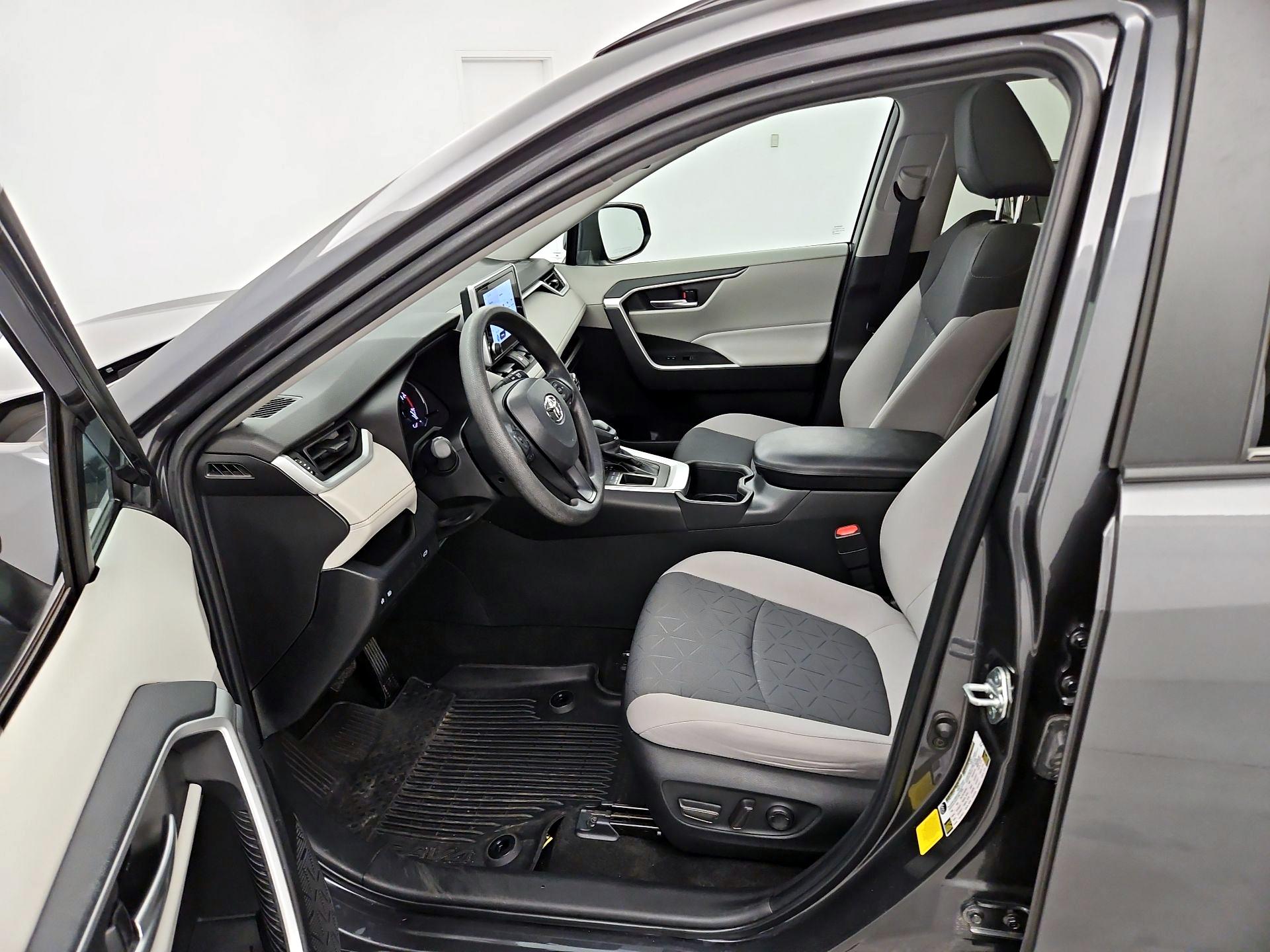 Thumbnail: 2023 Toyota RAV4 - 11