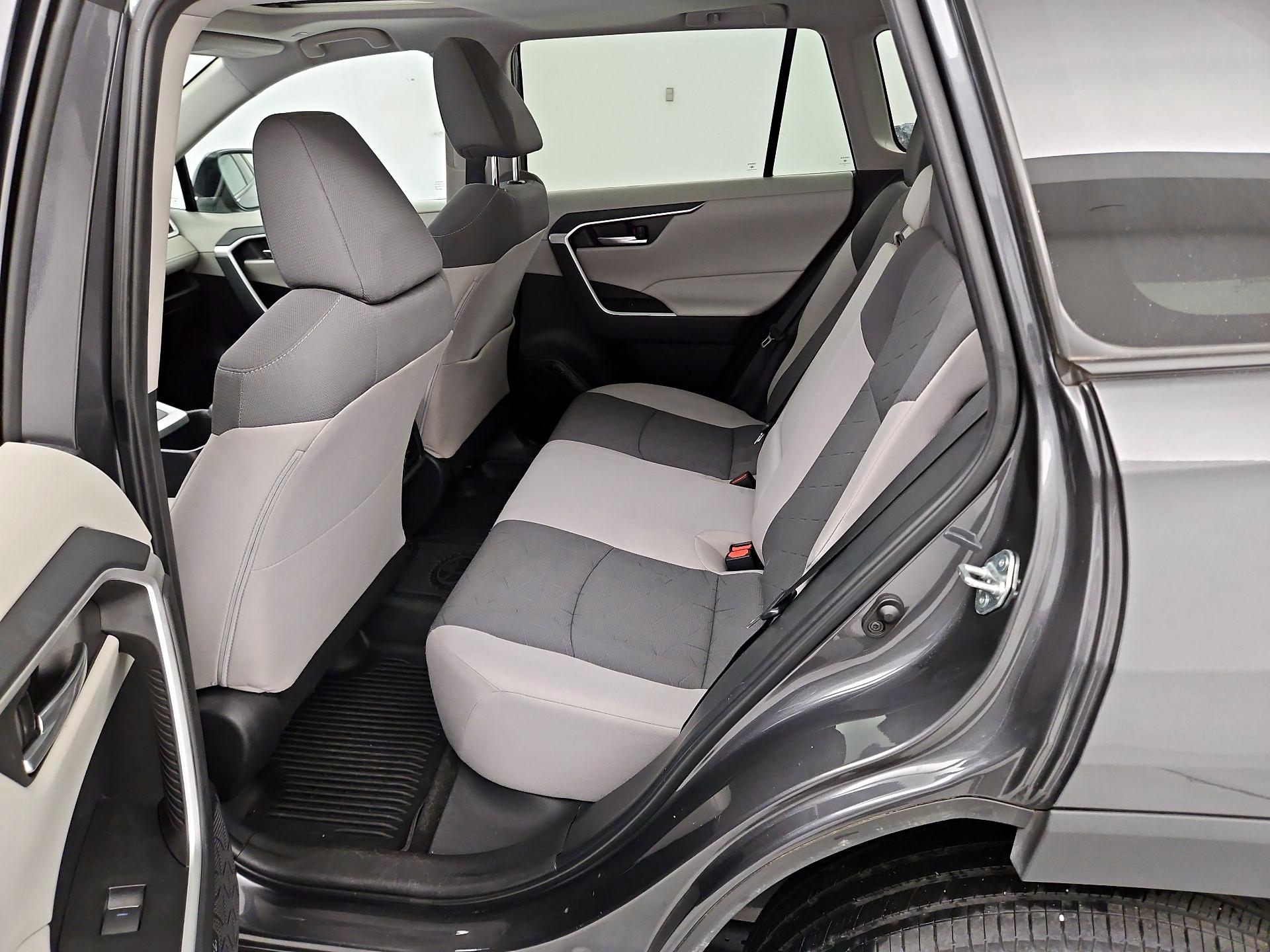 Thumbnail: 2023 Toyota RAV4 - 20