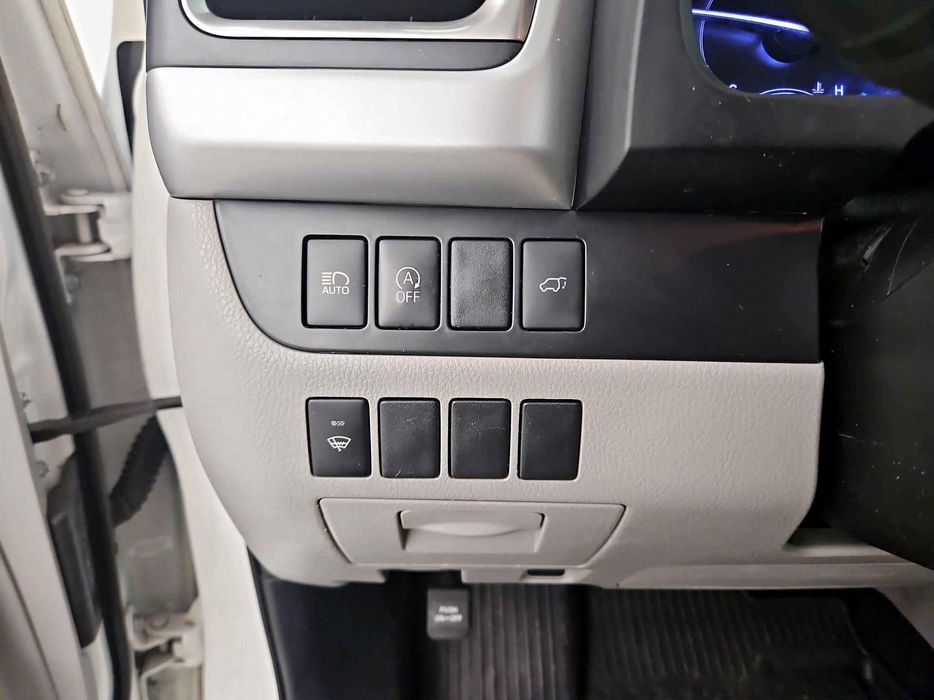 Thumbnail: 2019 Toyota Highlander - 13