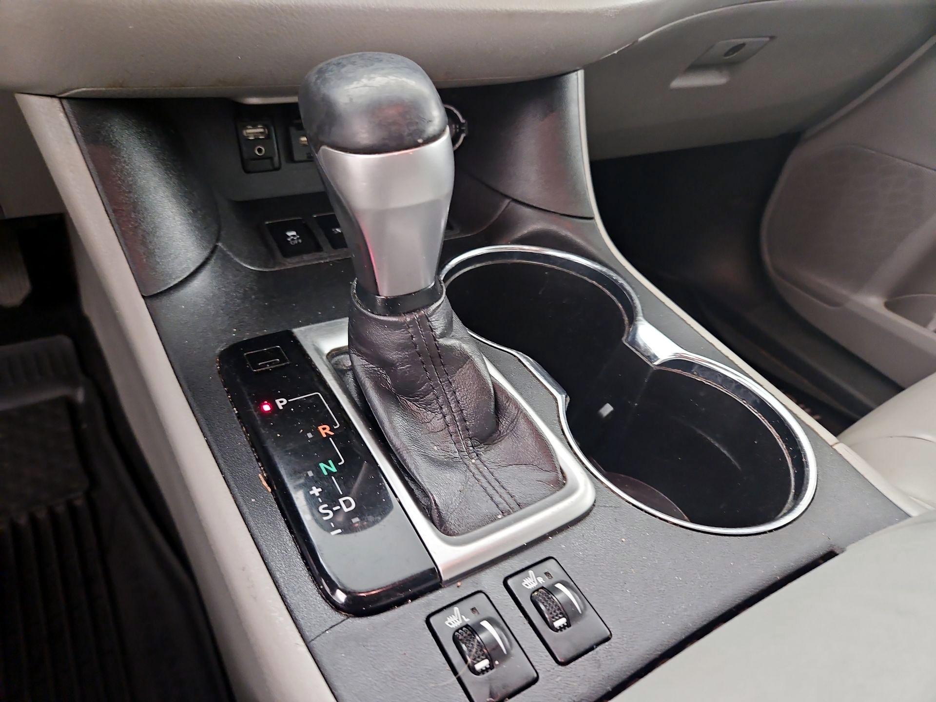 Thumbnail: 2019 Toyota Highlander - 18