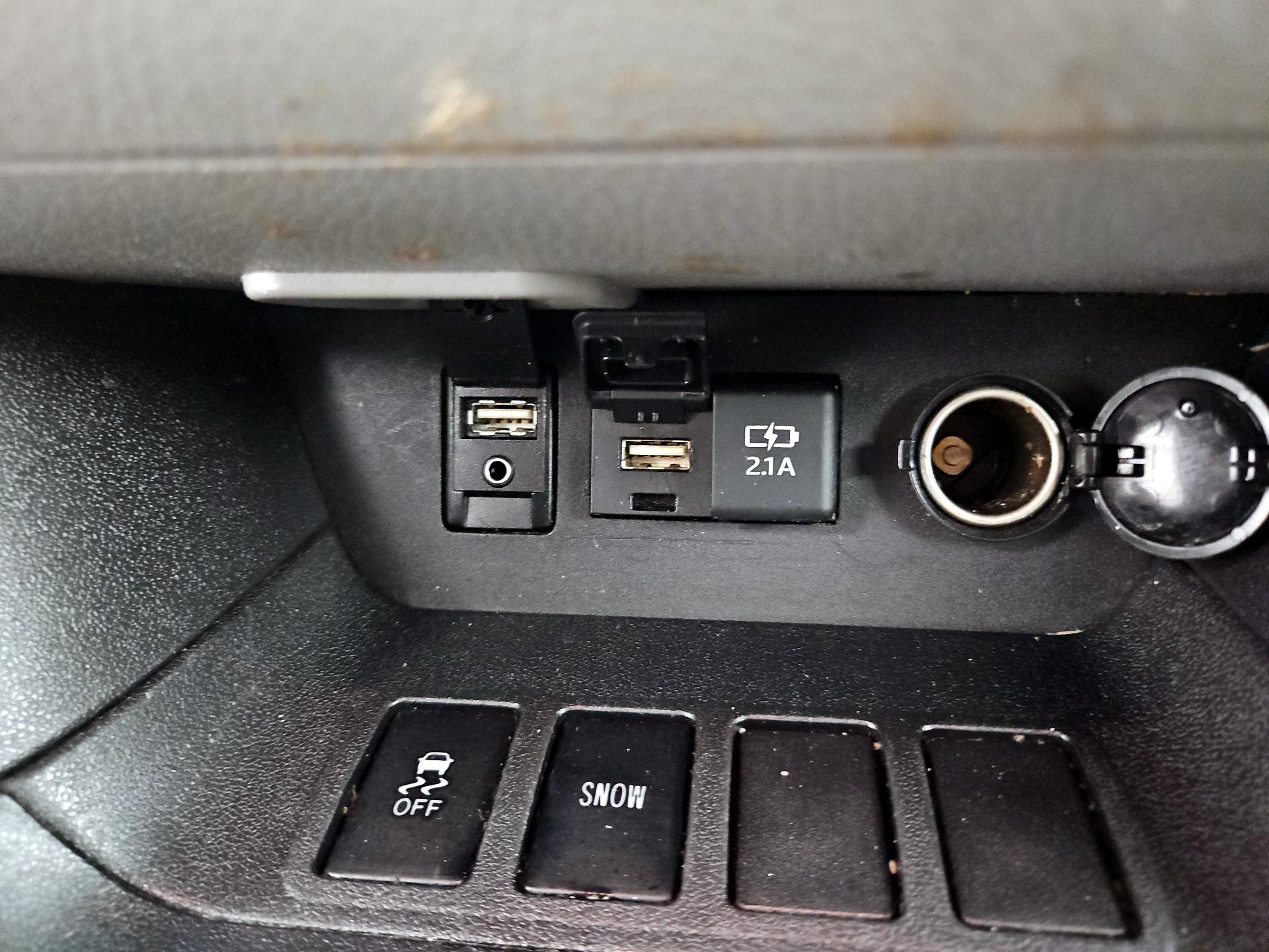 Thumbnail: 2019 Toyota Highlander - 19