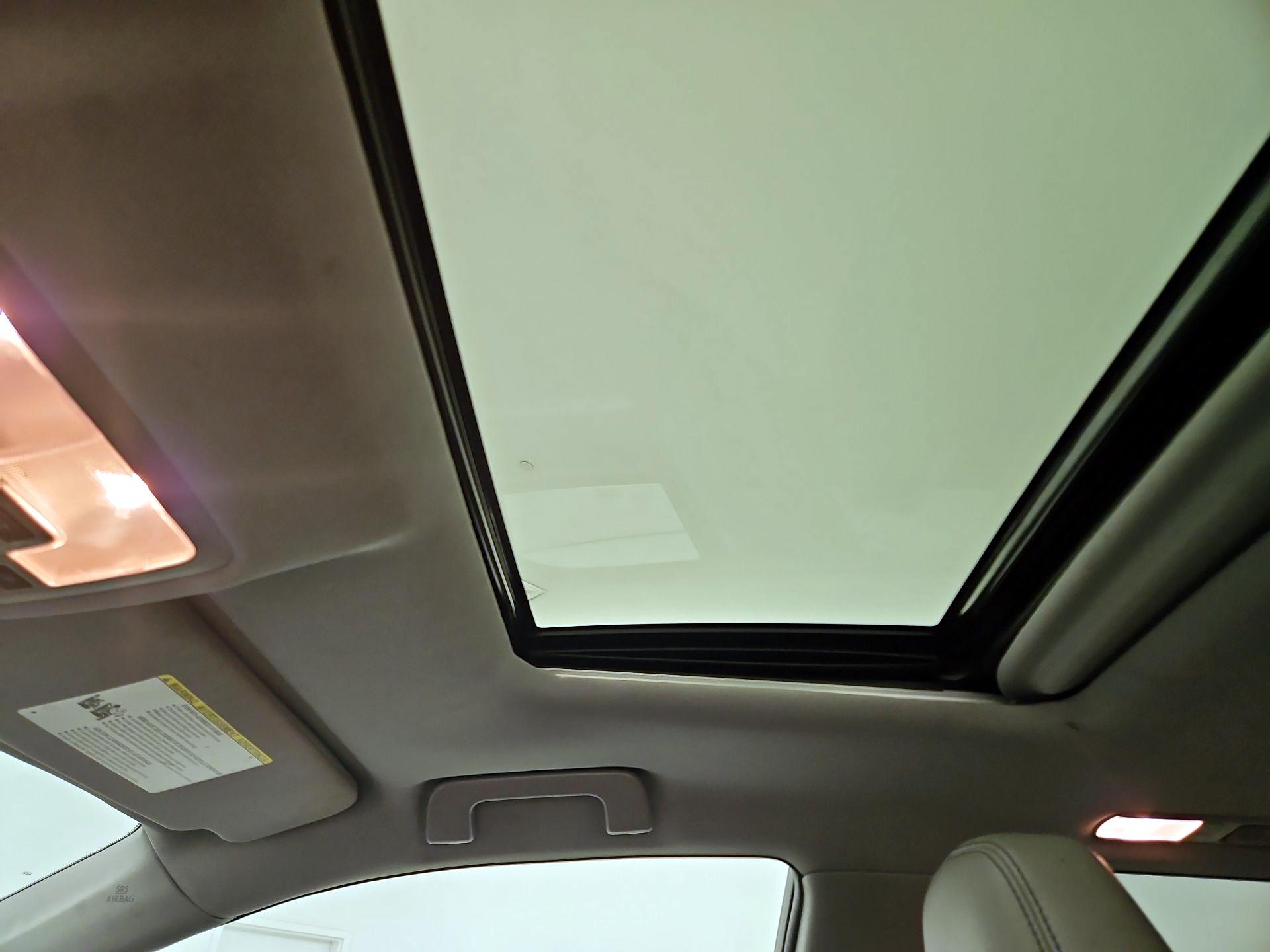 Thumbnail: 2019 Toyota Highlander - 20