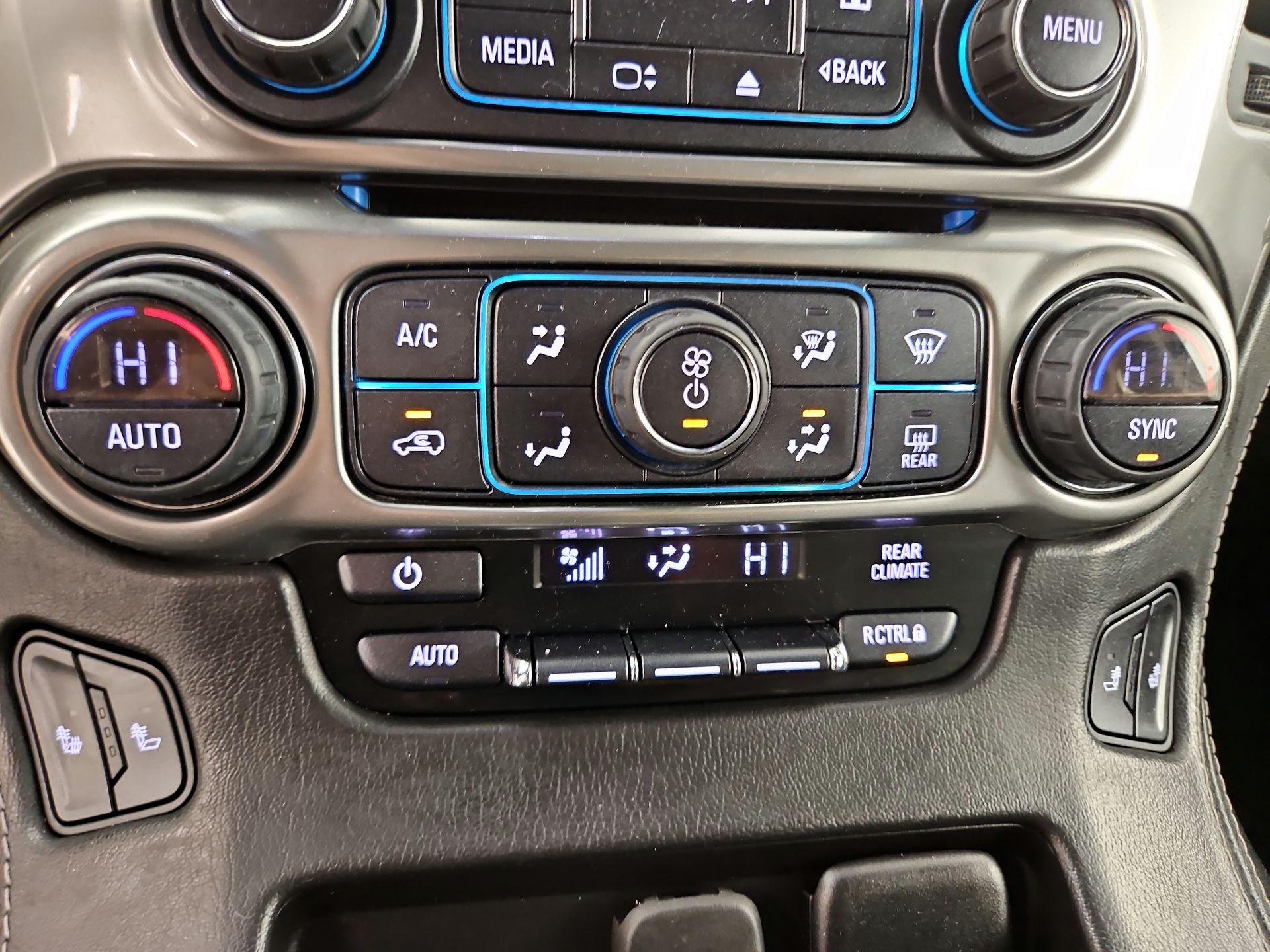 Thumbnail: 2018 Chevrolet Tahoe - 17