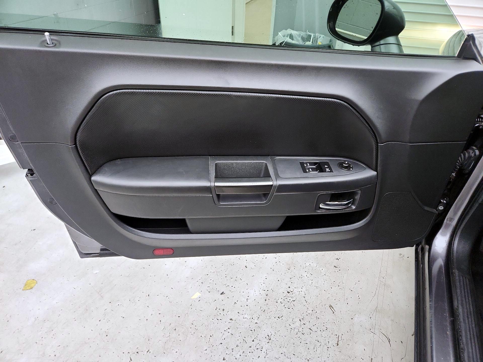 Thumbnail: 2014 Dodge Challenger - 12