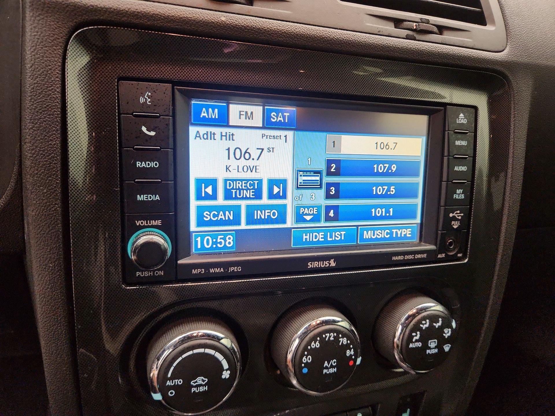 Thumbnail: 2014 Dodge Challenger - 14