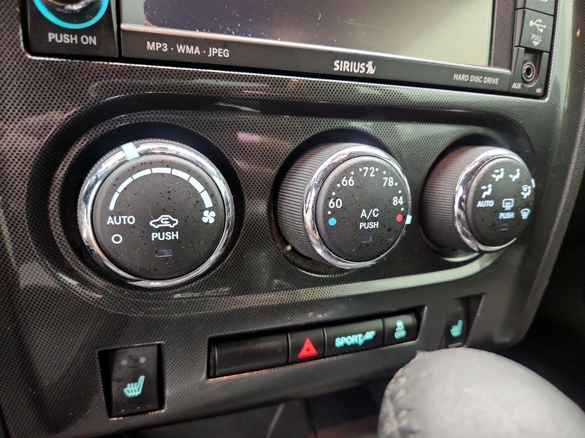 Thumbnail: 2014 Dodge Challenger - 15