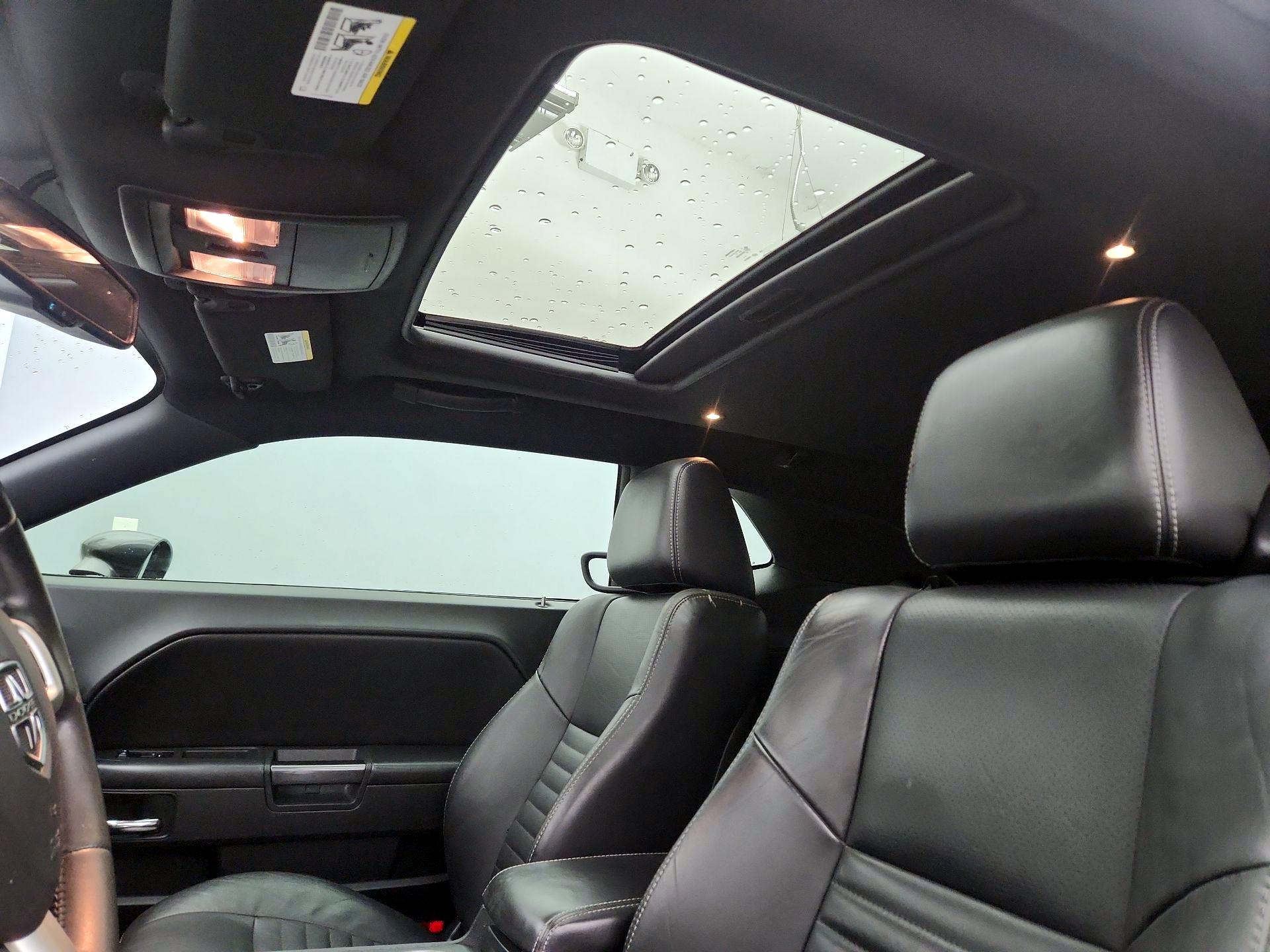 Thumbnail: 2014 Dodge Challenger - 17