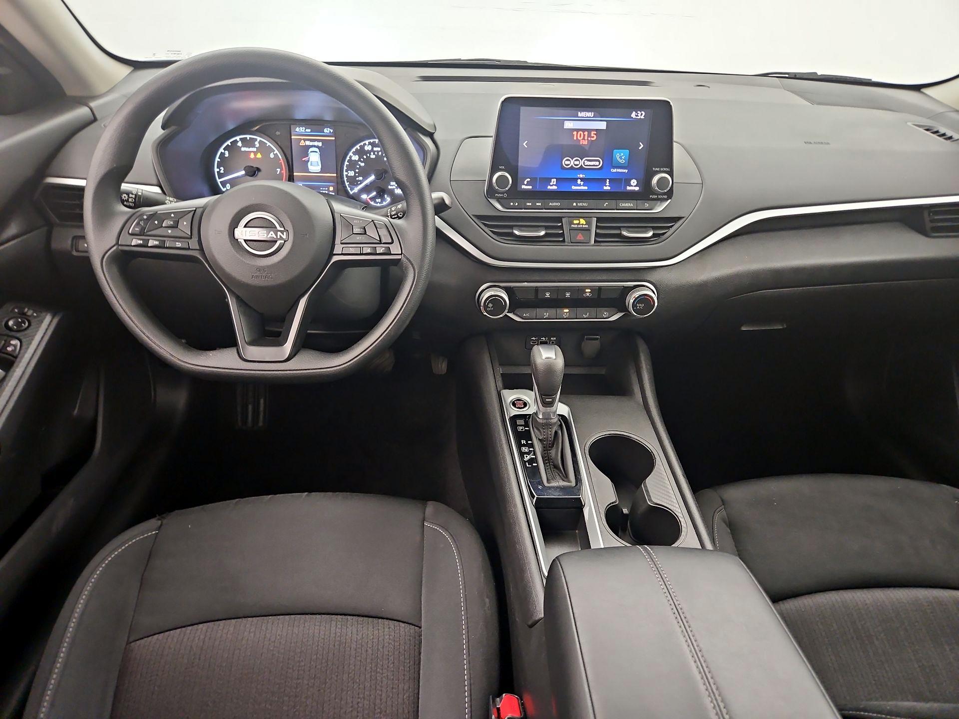 Thumbnail: 2025 Nissan Altima - 9